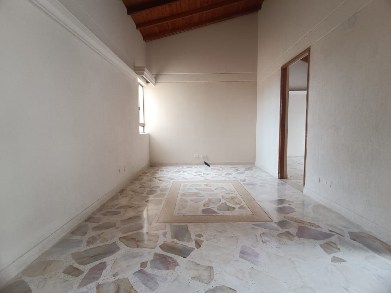 ARRIENDO APARTAMENTO - ENVIGADO LAS BRUJAS