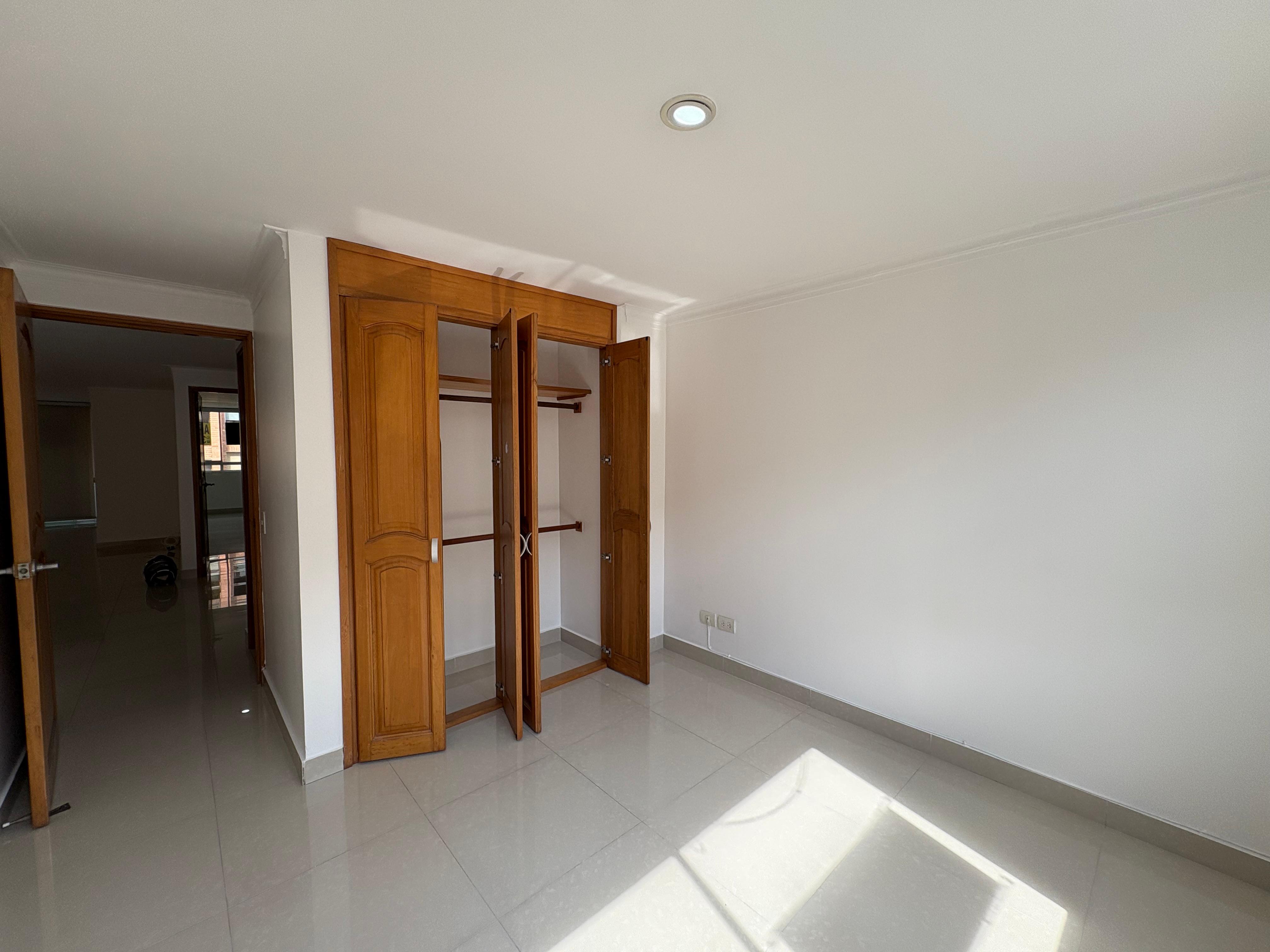 ARRIENDO APARTAMENTO - LAURELES