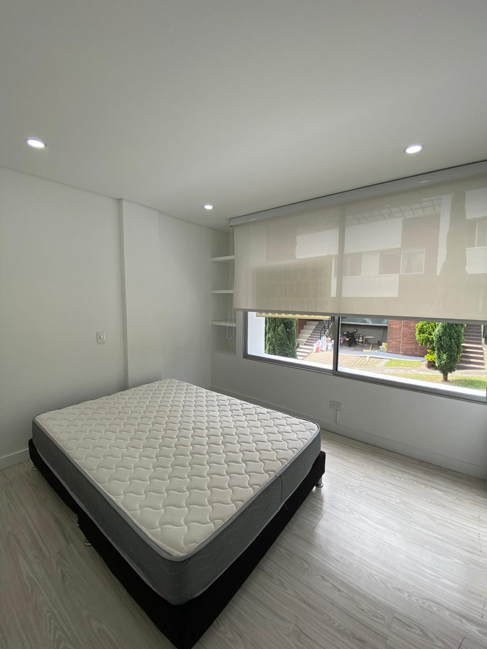 ARRIENDO CASA - ENVIGADO LOMA DEL CHOCHO