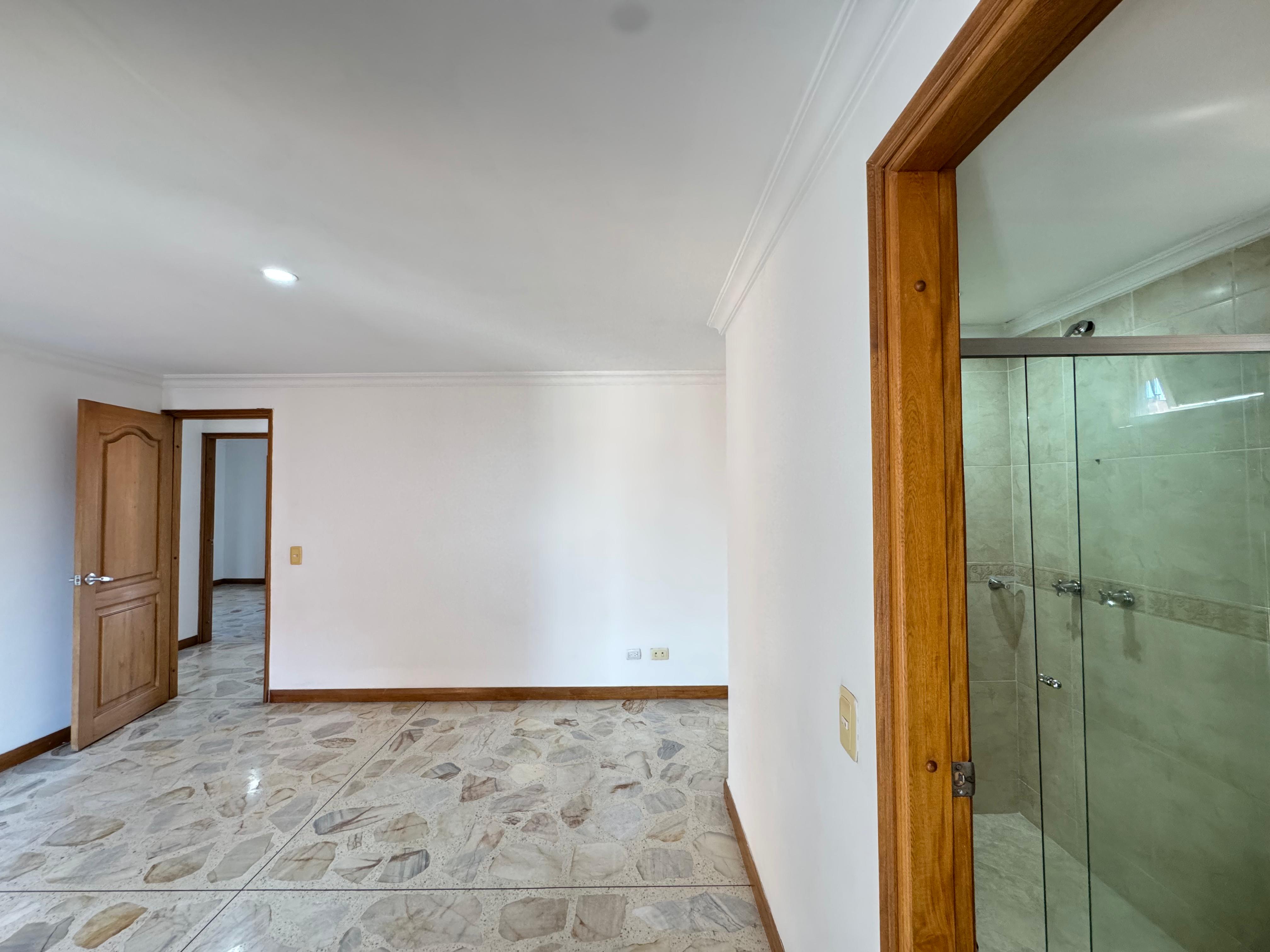 ARRIENDO APARTAMENTO - LAURELES