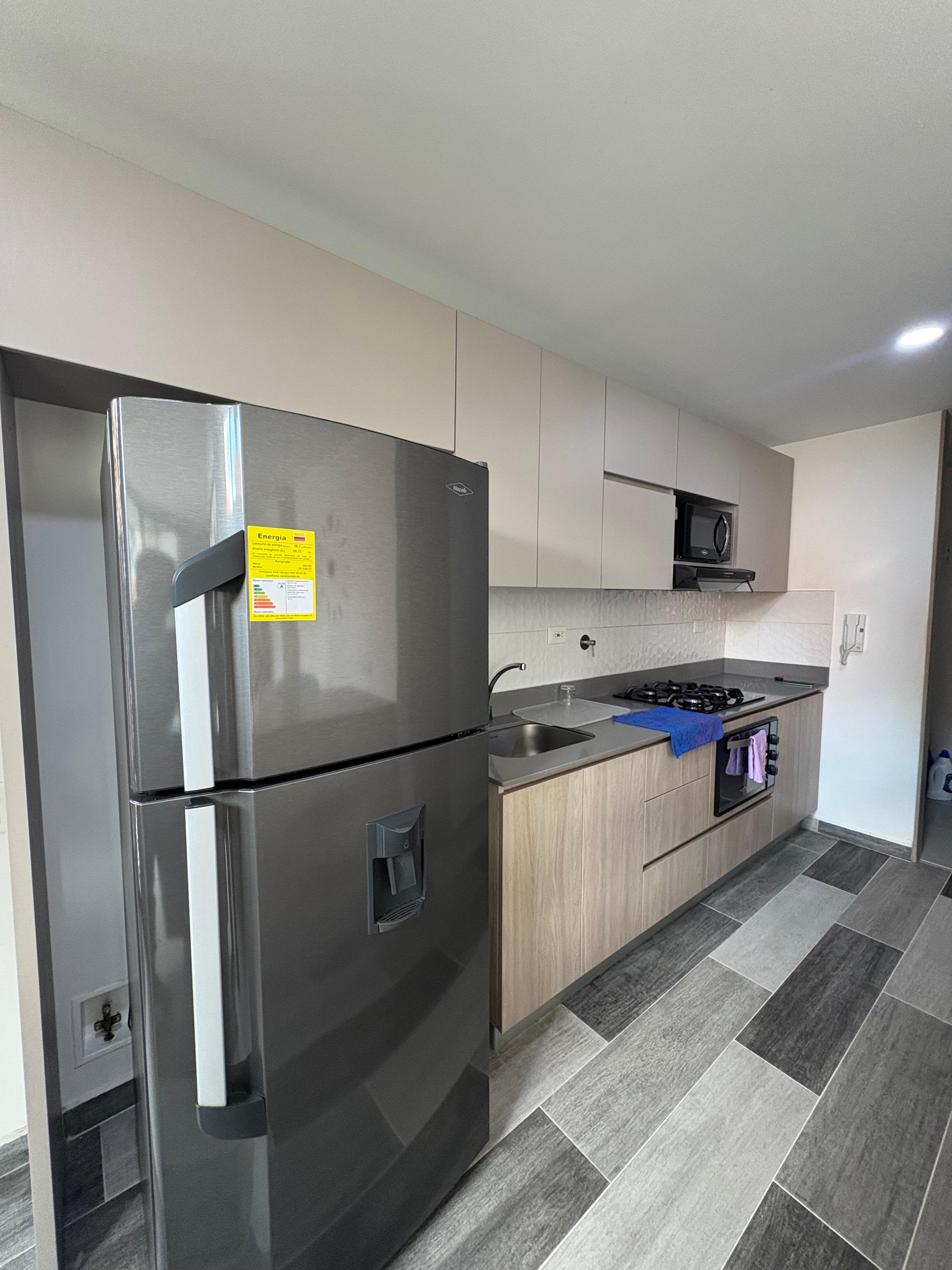 ARRIENDO APARTAMENTO, CASTELLANA