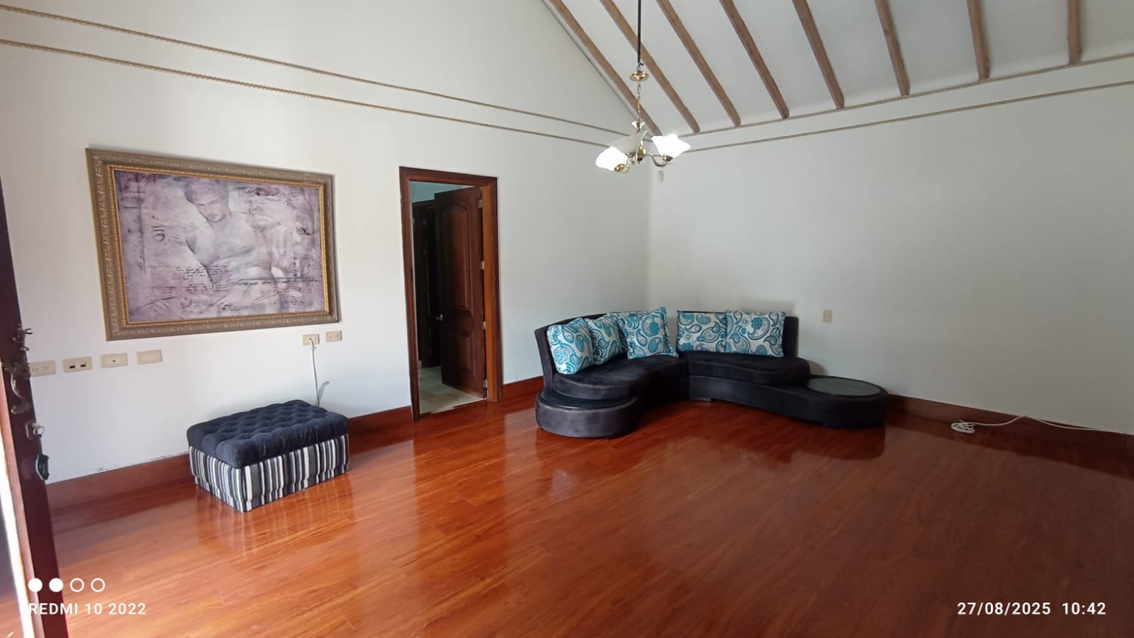 ARRIENDO CASA CAMPESTRE INDEPENDIENTE - POBLADO LOMA DE LOS BALSOS
