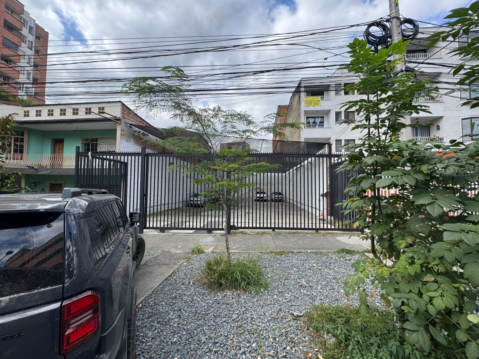 ARRIENDO PARQUEADERO -  SECTOR SAN JOAQUIN