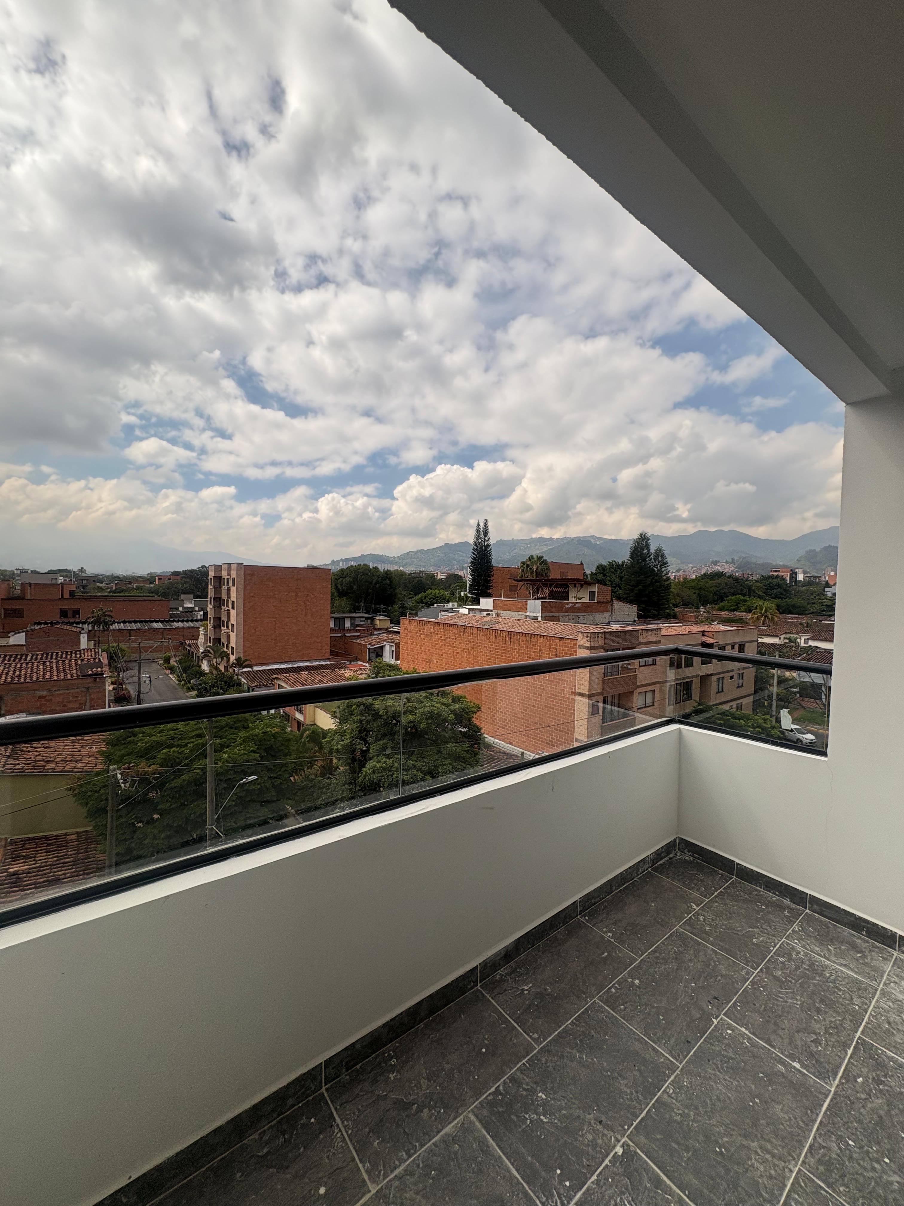 ARRIENDO APARTAMENTO, BELEN NOGAL PARA ESTRENAR
