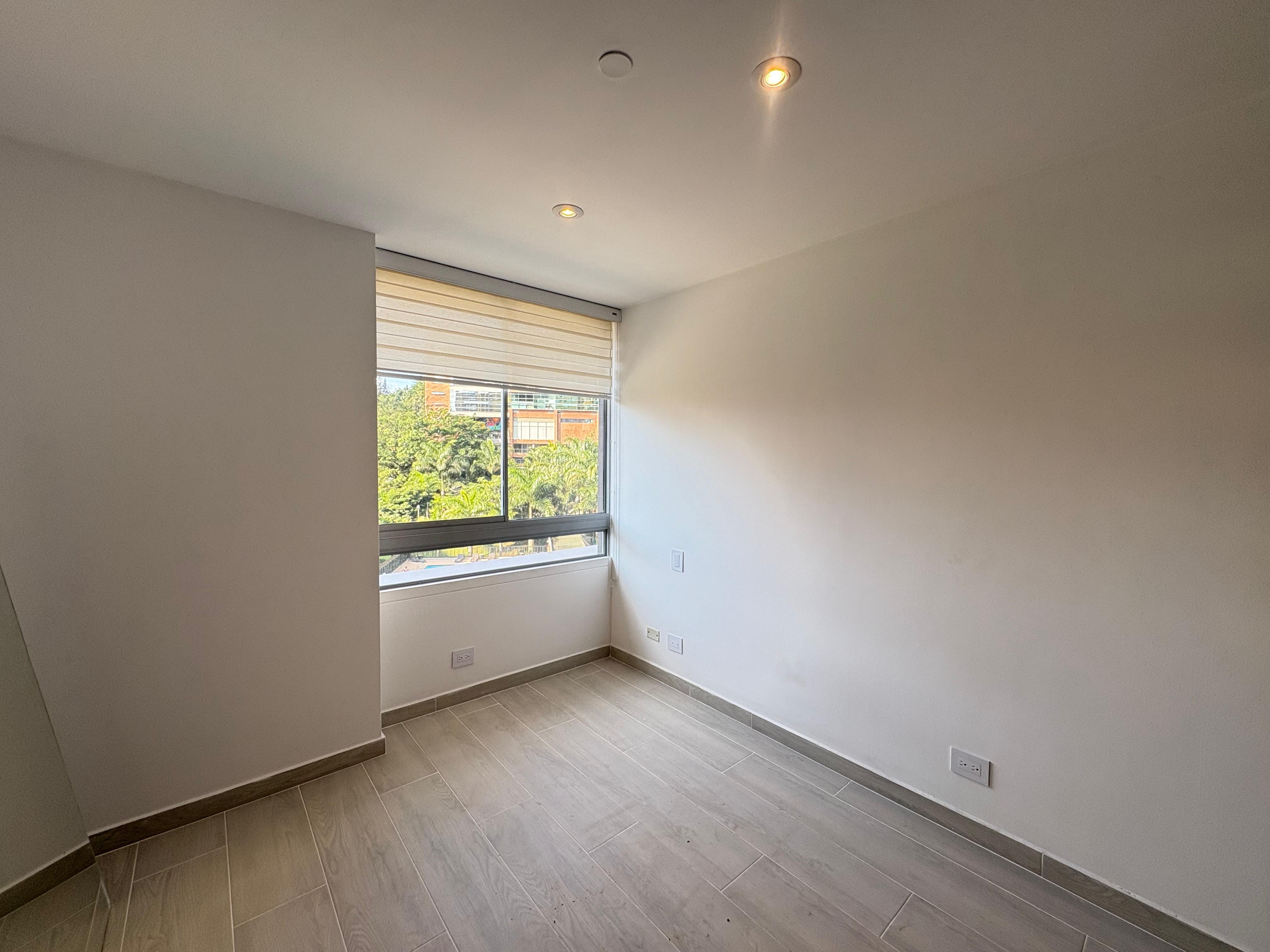 ARRIENDO APARTAMENTO, POBLADO CASTROPOL