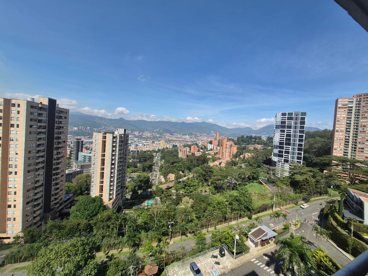 ARRIENDO APARTAMENTO DUPLEX POBLADO PALMAS