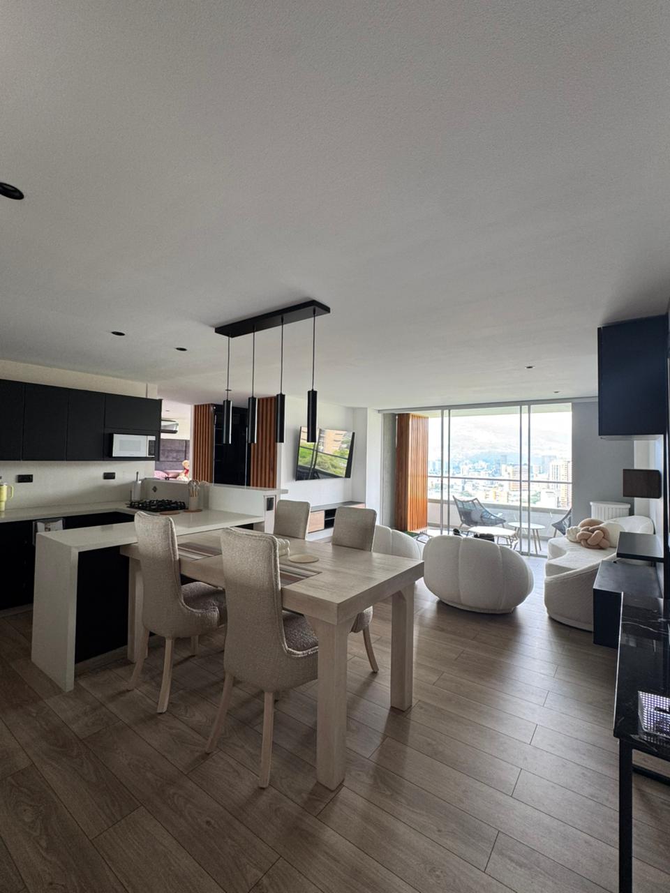 ARRIENDO APARTAESTUDIOAMOBLADO - LOMA SAN JULIAN