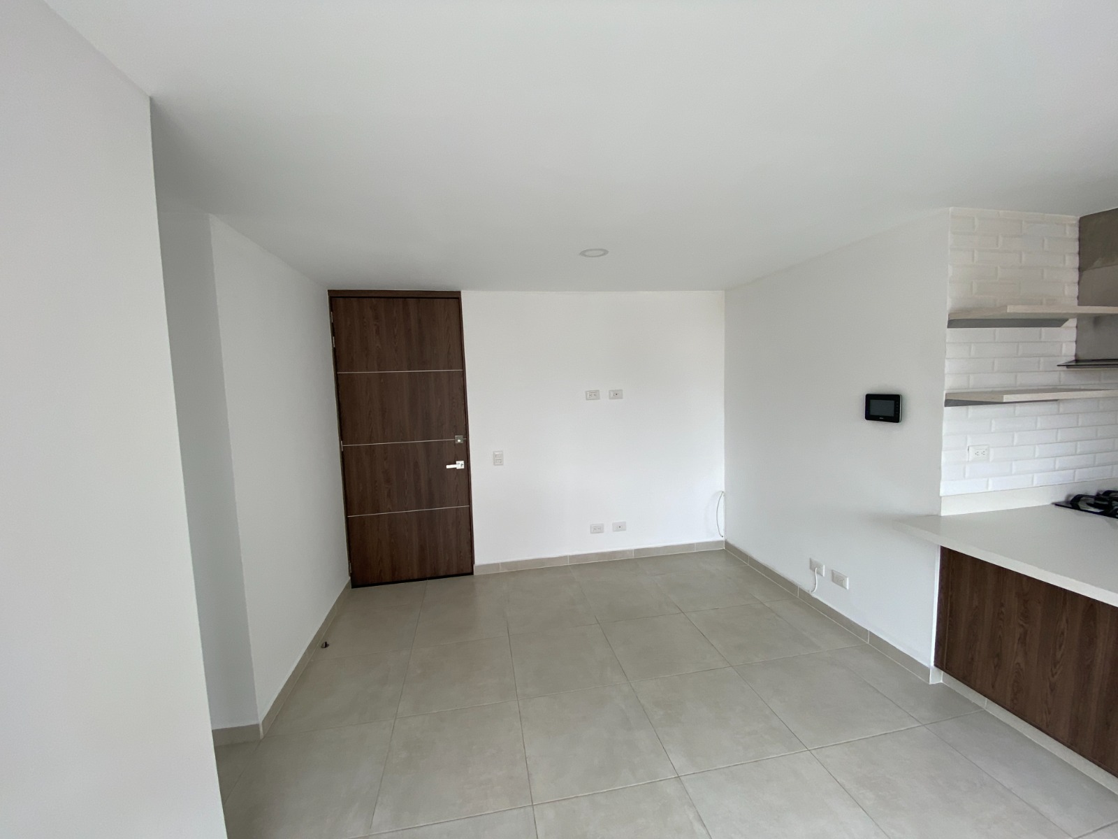 ARRIENDO APARTAMENTO, CASTELLANA