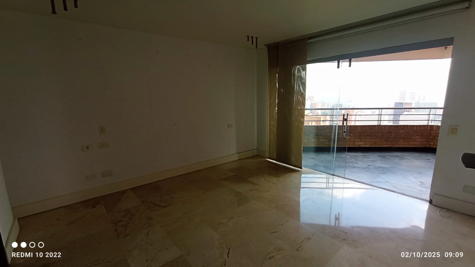 ARRIENDO APARTAMENTO  - LAURELES