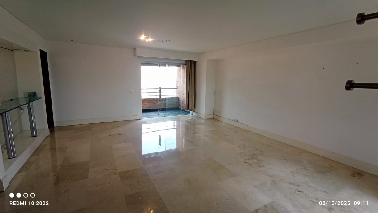 ARRIENDO APARTAMENTO  - LAURELES
