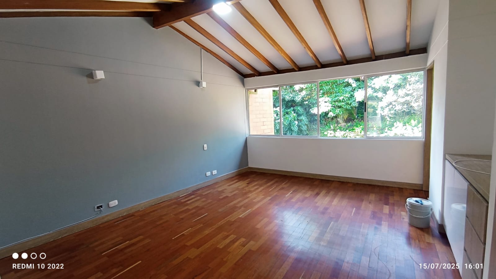 ARRIENDO CASA - ENVIGADO SECTOR INTERMEDIA