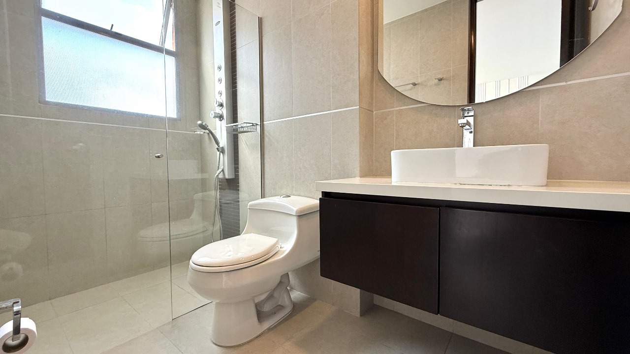 ARRIENDO APARTAMENTO - POBLADO LA LINDE