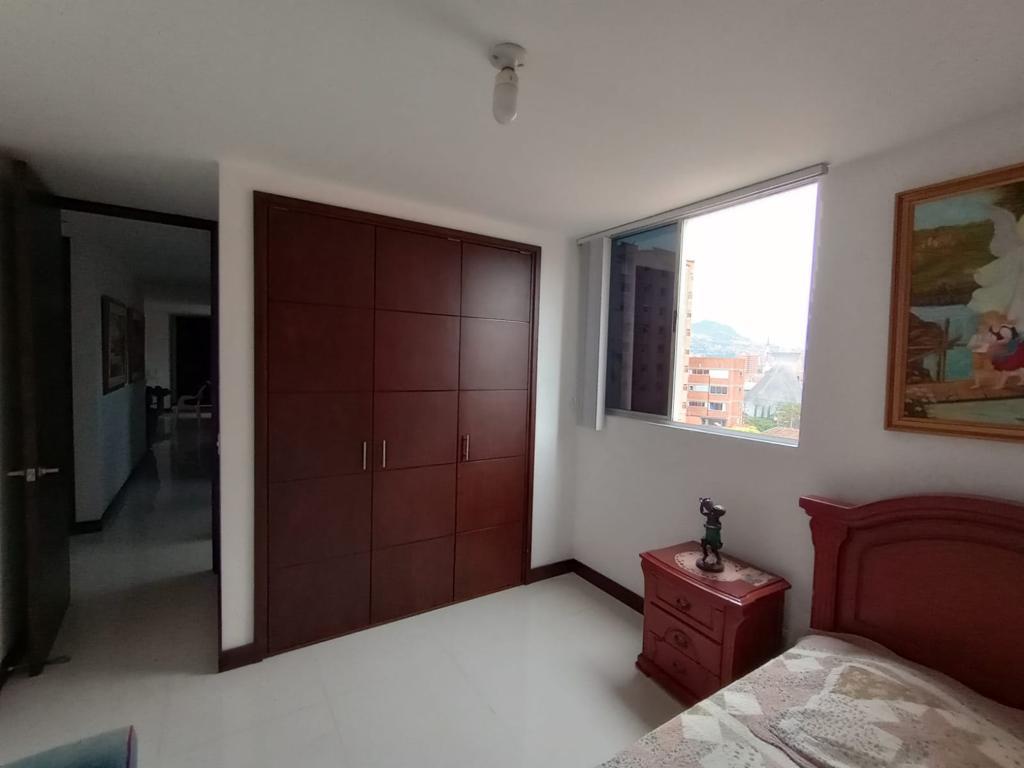 ARRIENDO APARTAMENTO AMOBLADO, LAURELES
