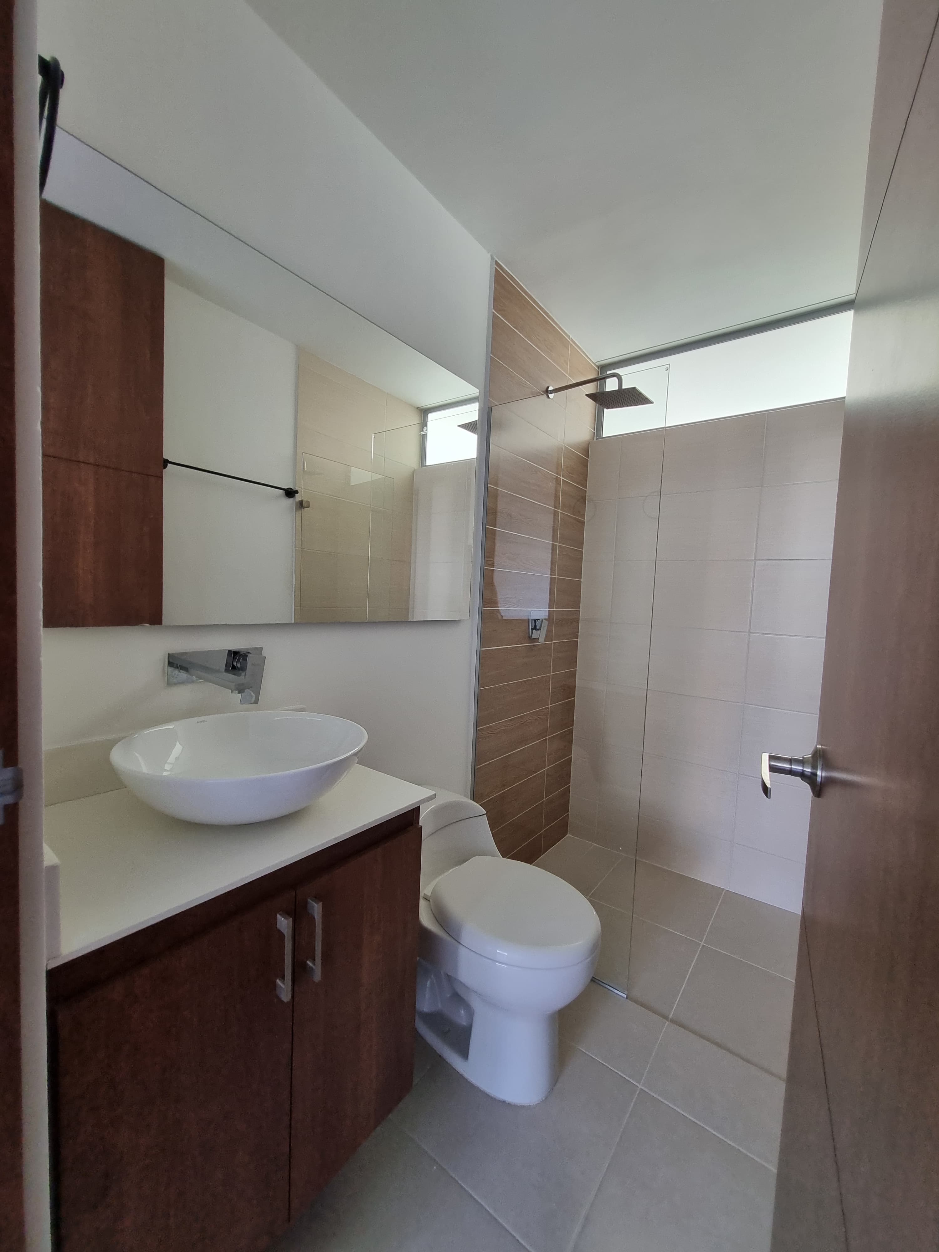 ARRIENDO APARTAMENTO - POBLADO LOS GONZALEZ