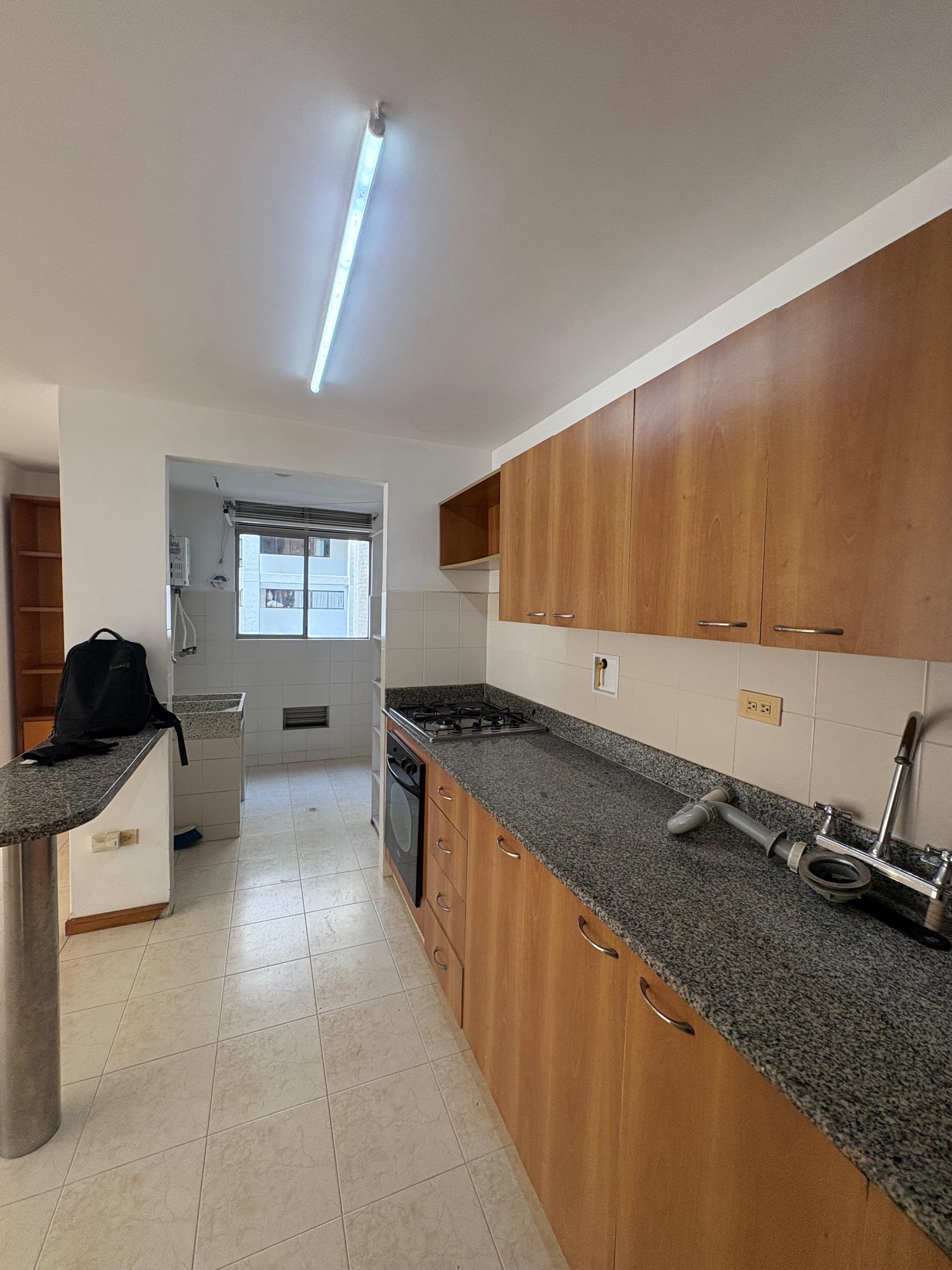 ARRIENDO APARTAMENTO, POBLADO LA 34