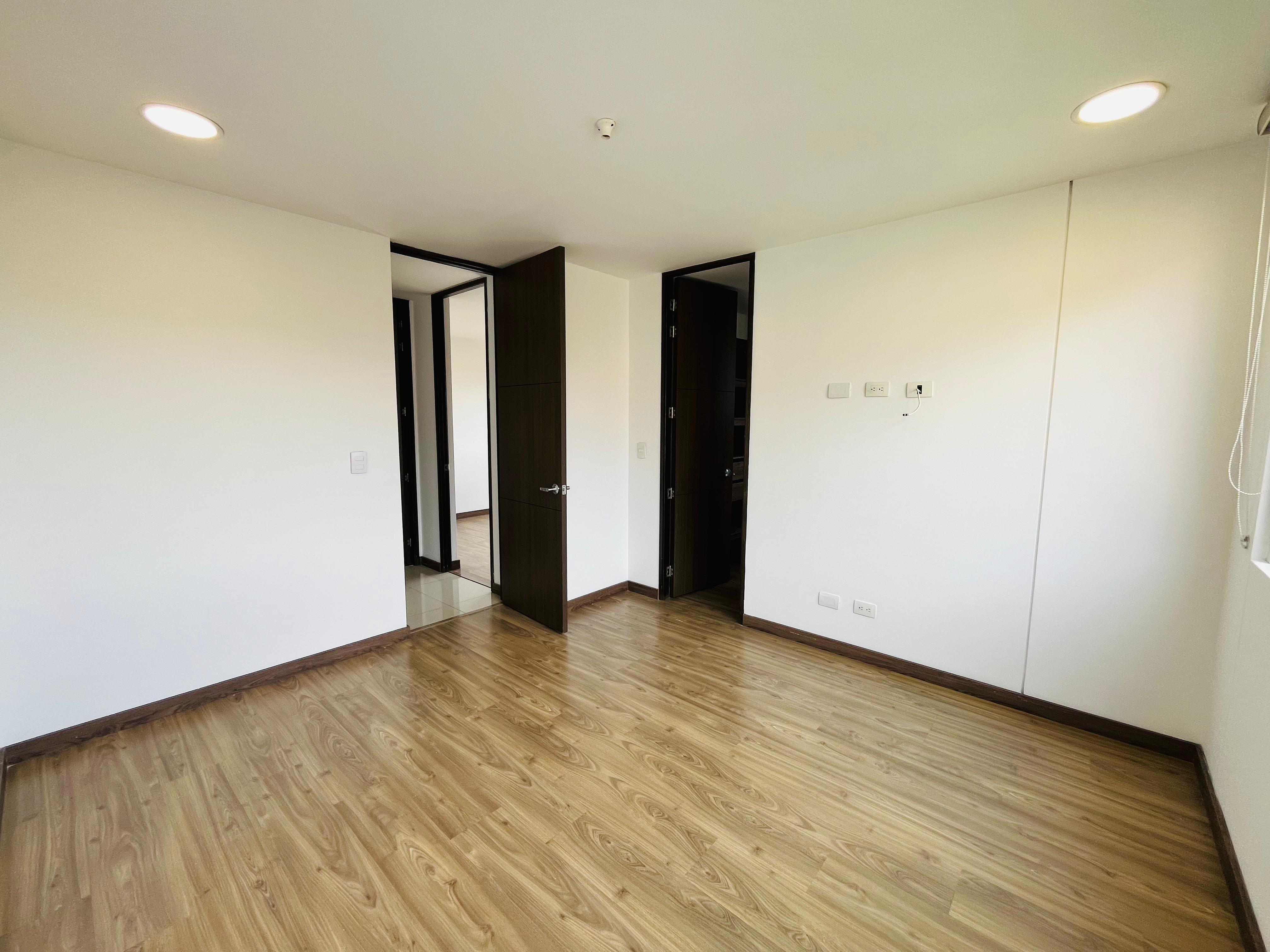 ARRIENDO APARTAMENTO - POBLADO LOS BALSOS