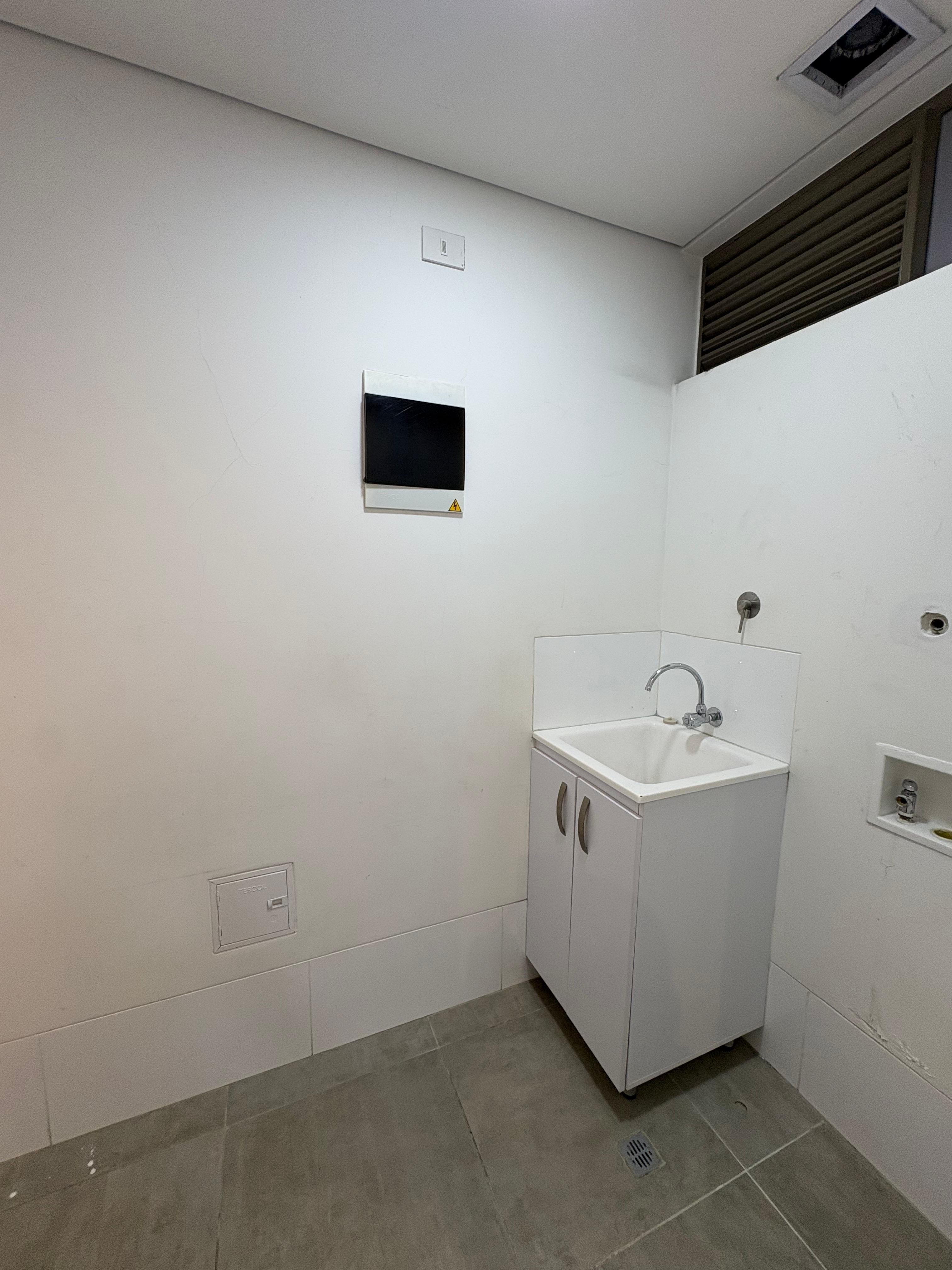 ARRIENDO, APARTAESTUDIO, POBLADO VIA LINARES