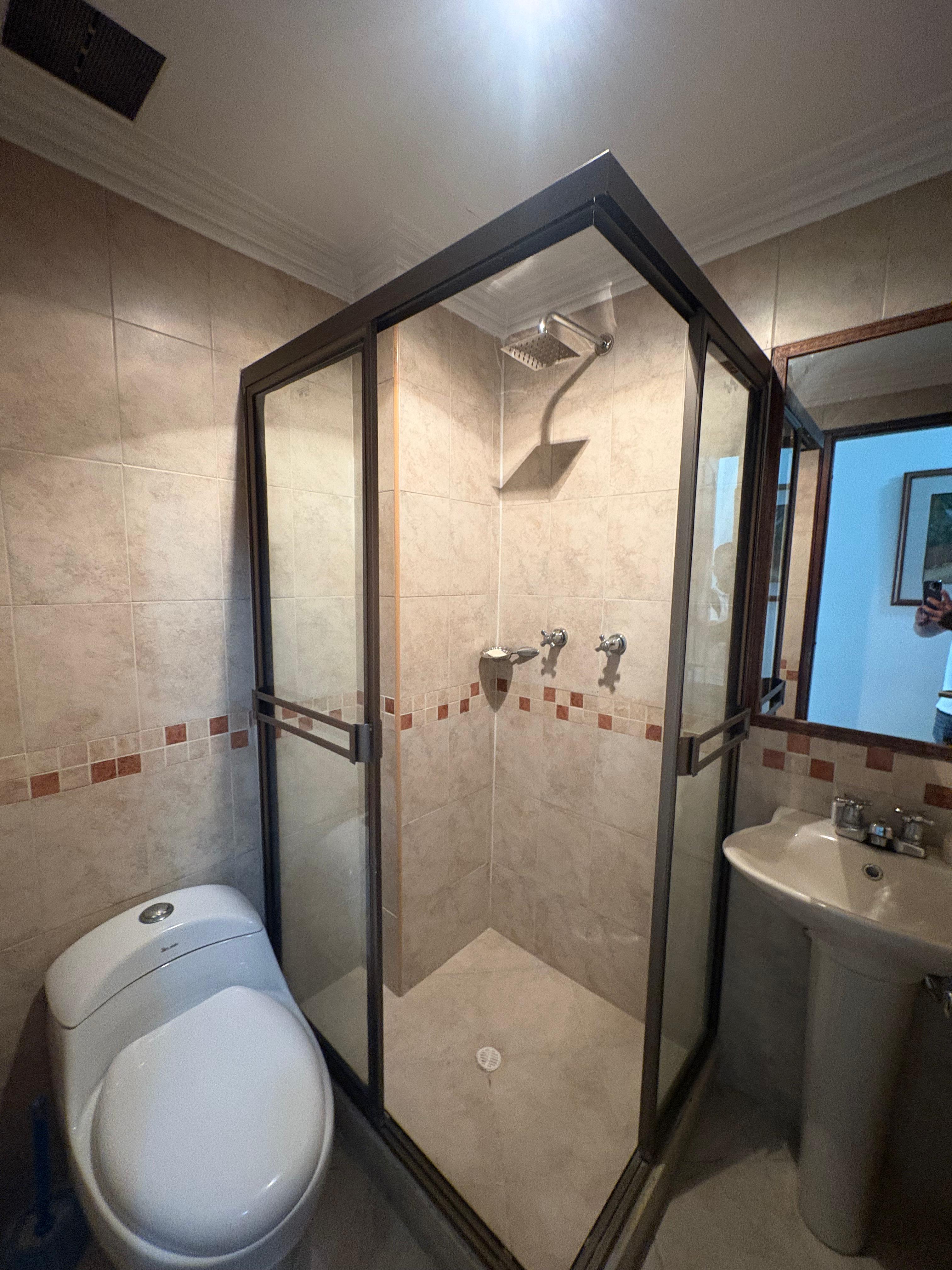 ARRIENDO APARTAMENTO, CONQUISTADORES