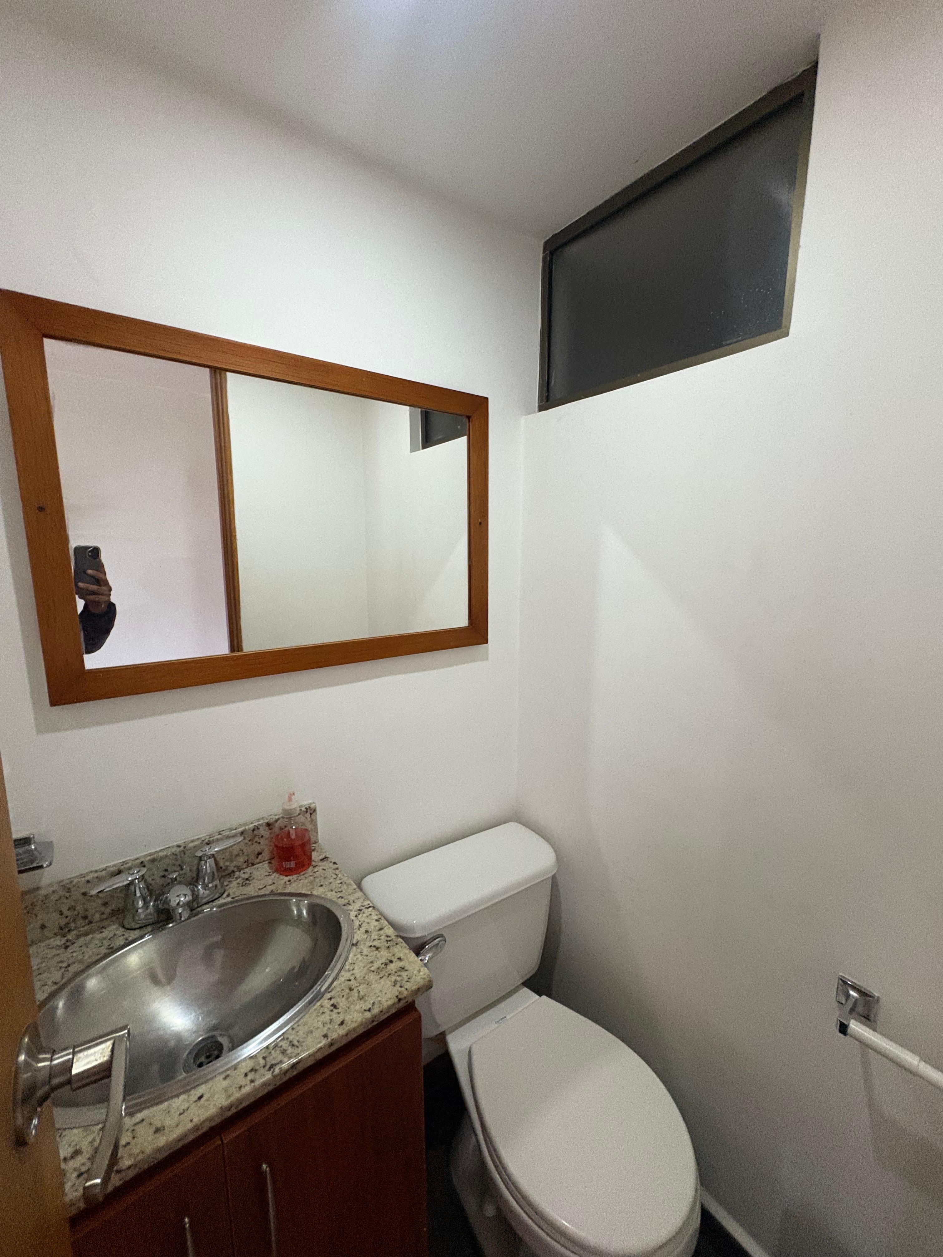 ARRIENDO APARTAESTUDIO, CERRO NUTIBARA
