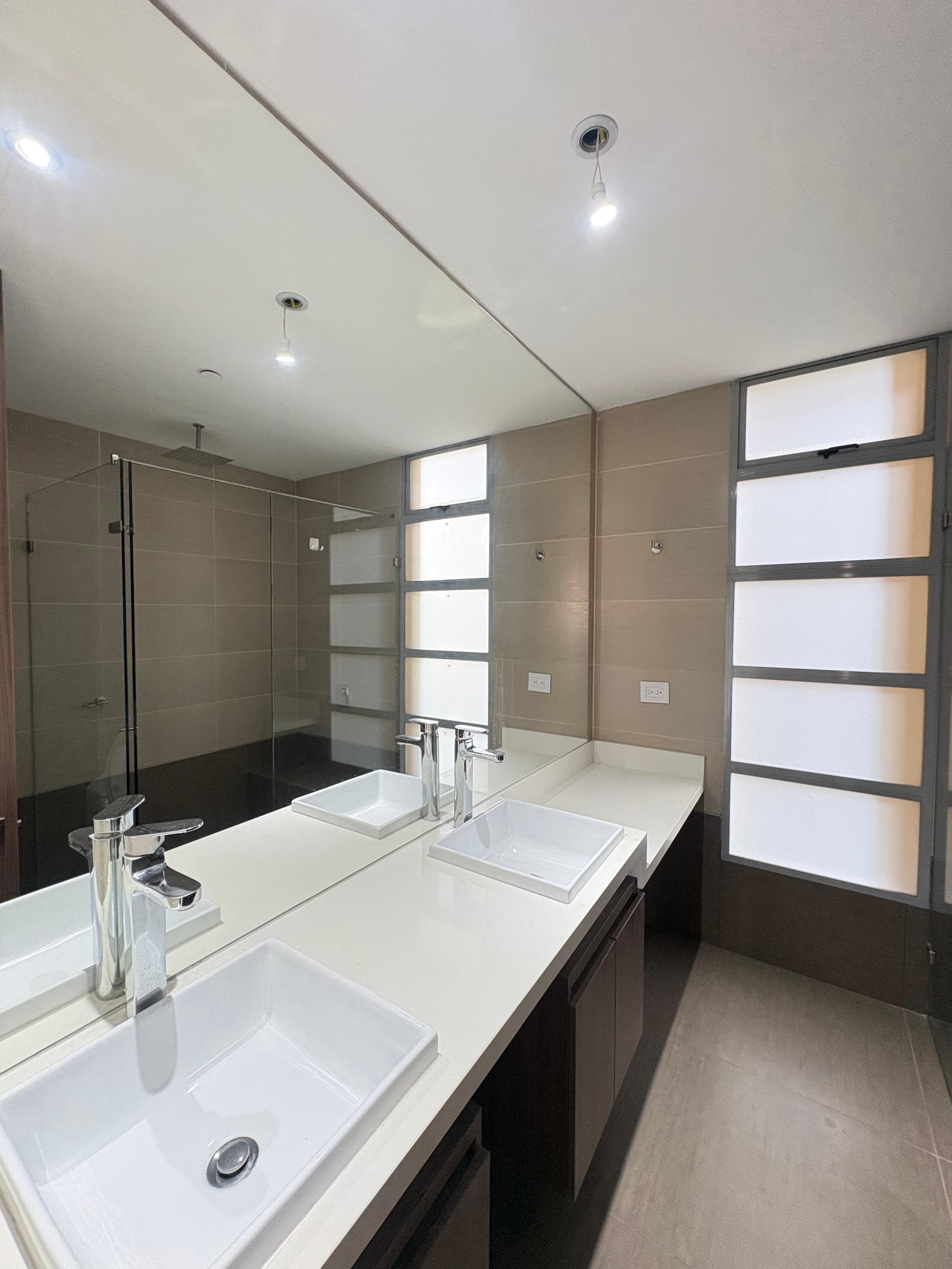 ARRIENDO APARTAMENTO, POBLADO CASTROPOL