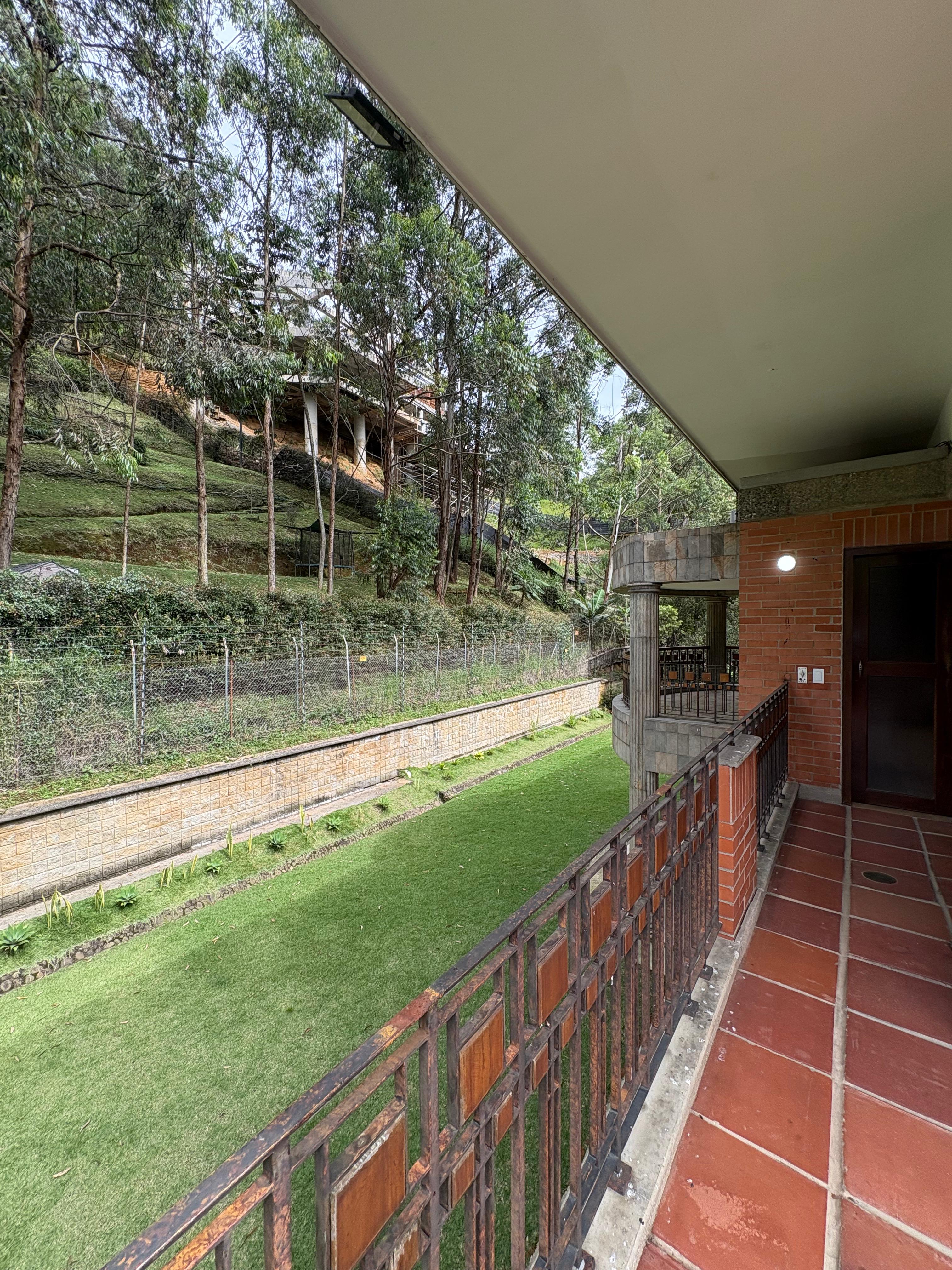 ARRIENDO CASA CAMPESTRE, POBLADO TESORO