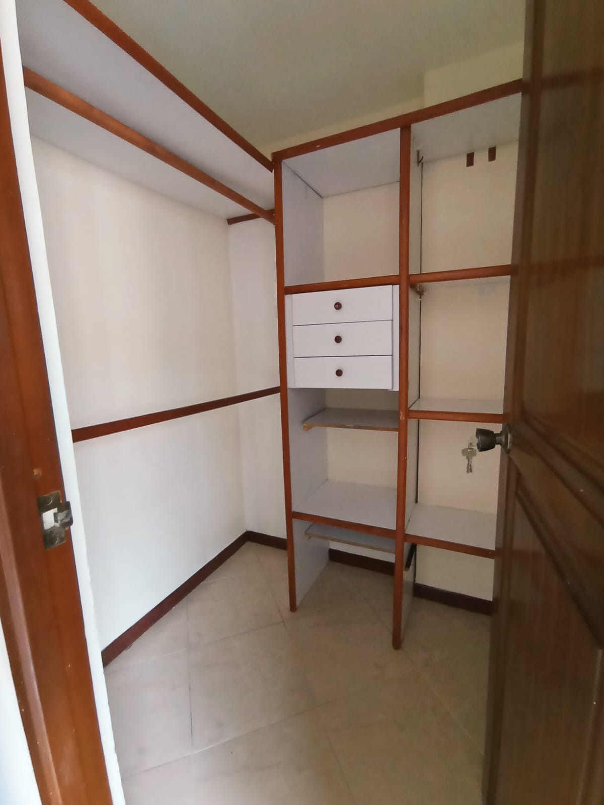 ARRIENDO APARTAMENTO - LOMA LOS BERNAL