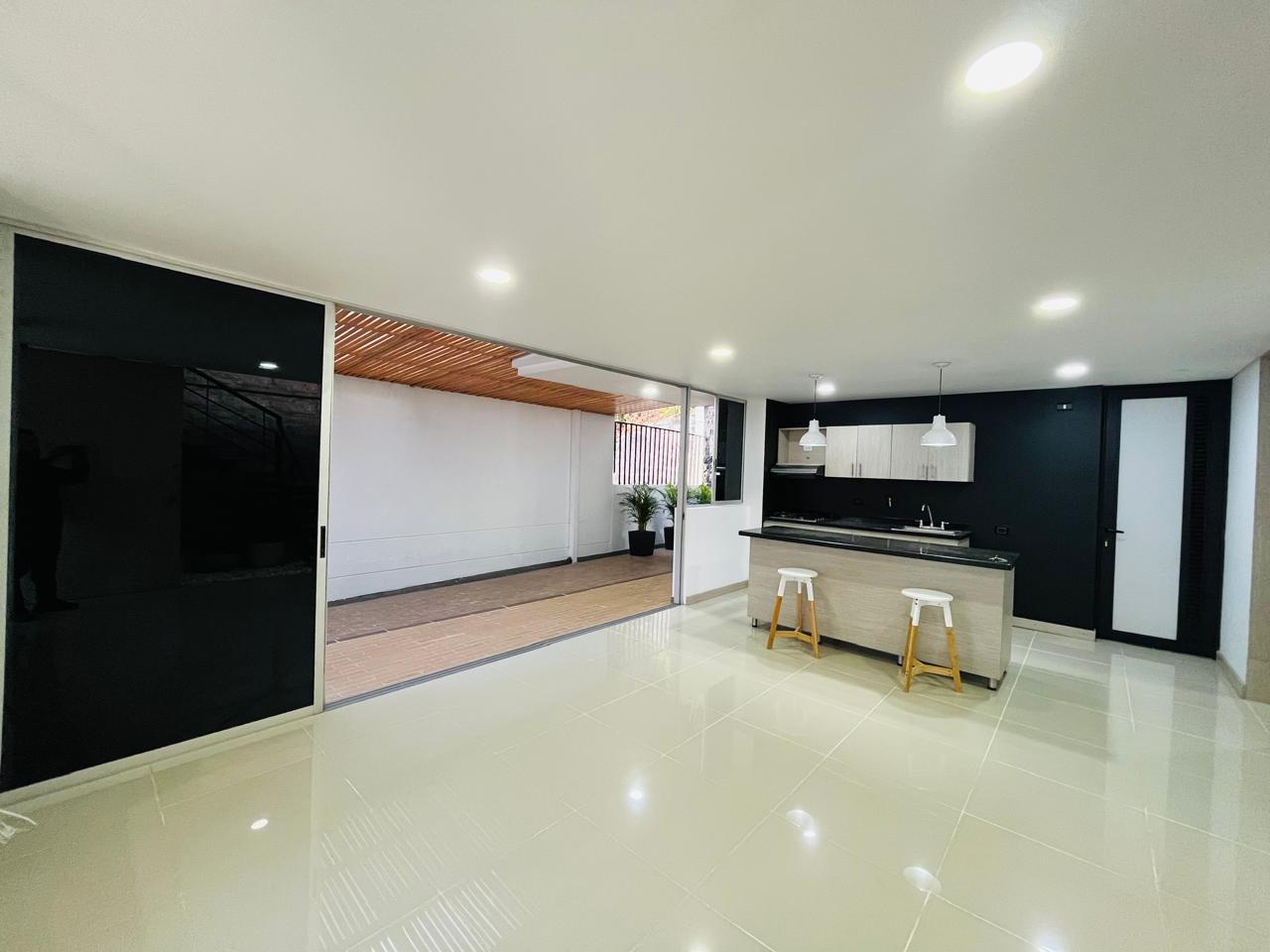 ARRIENDO CASA, ENVIGADO INTERMEDIA