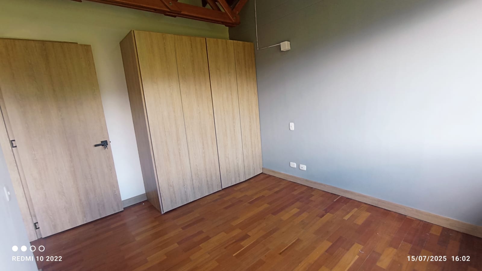 ARRIENDO CASA - ENVIGADO SECTOR INTERMEDIA