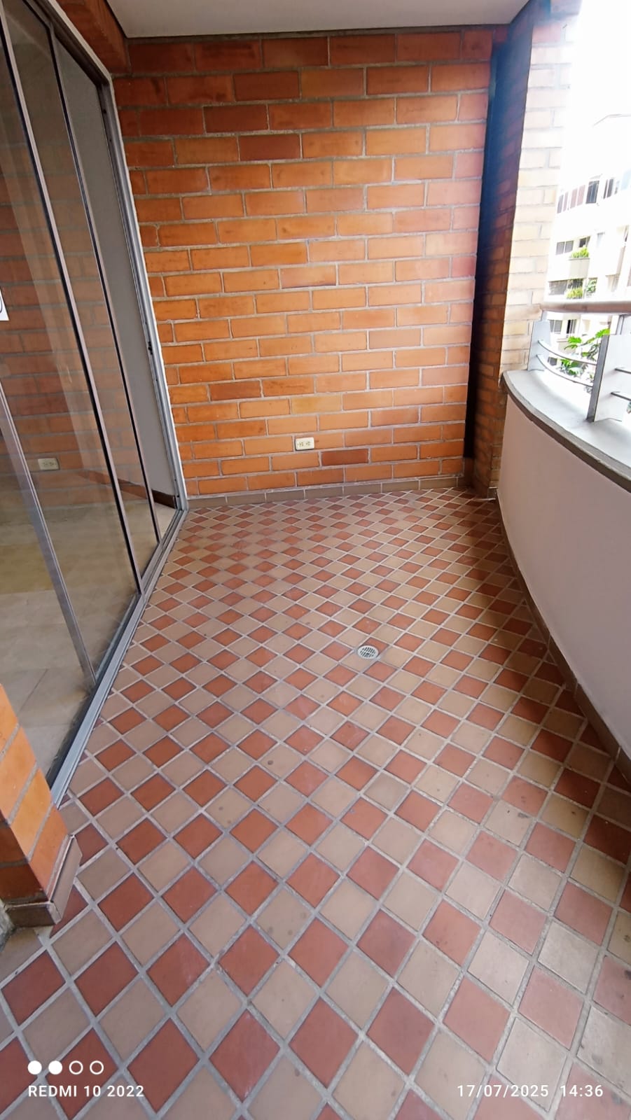 ARRIENDO APARTAMENTO - LAURELES
