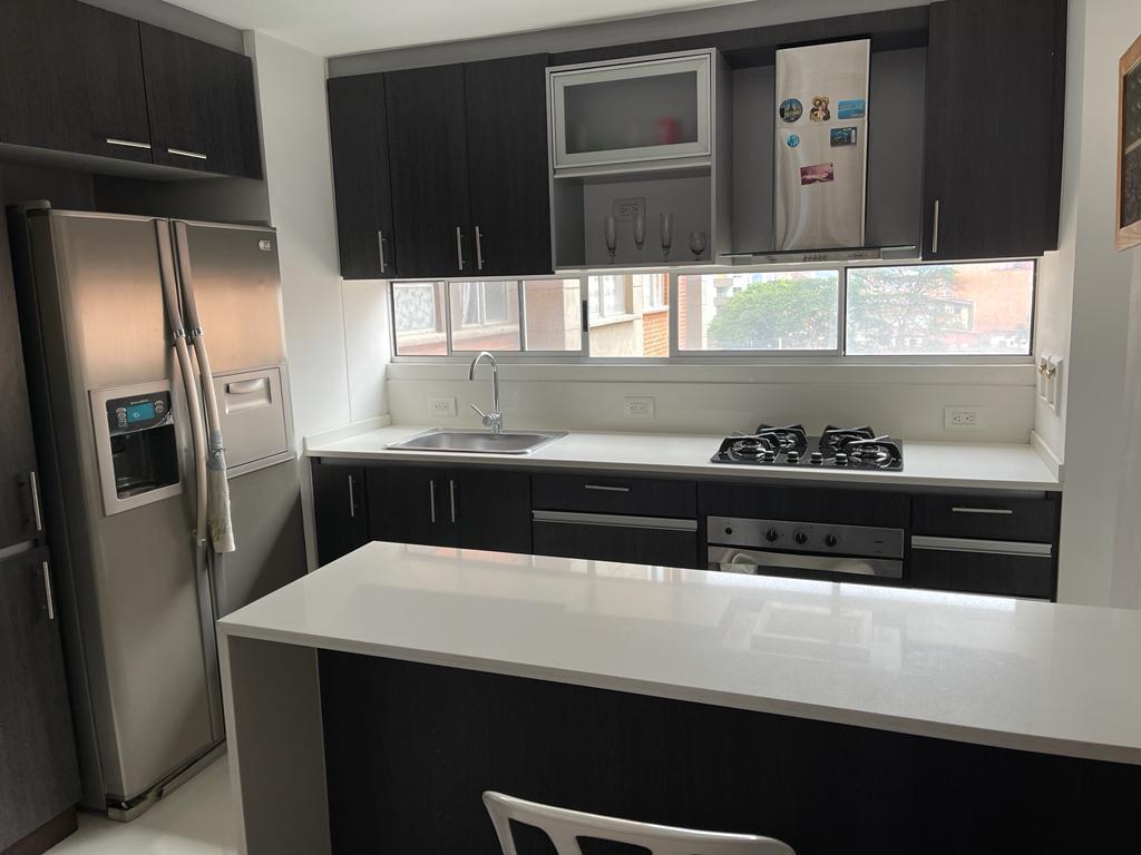 ARRIENDO APARTAMENTO AMOBLADO, LAURELES