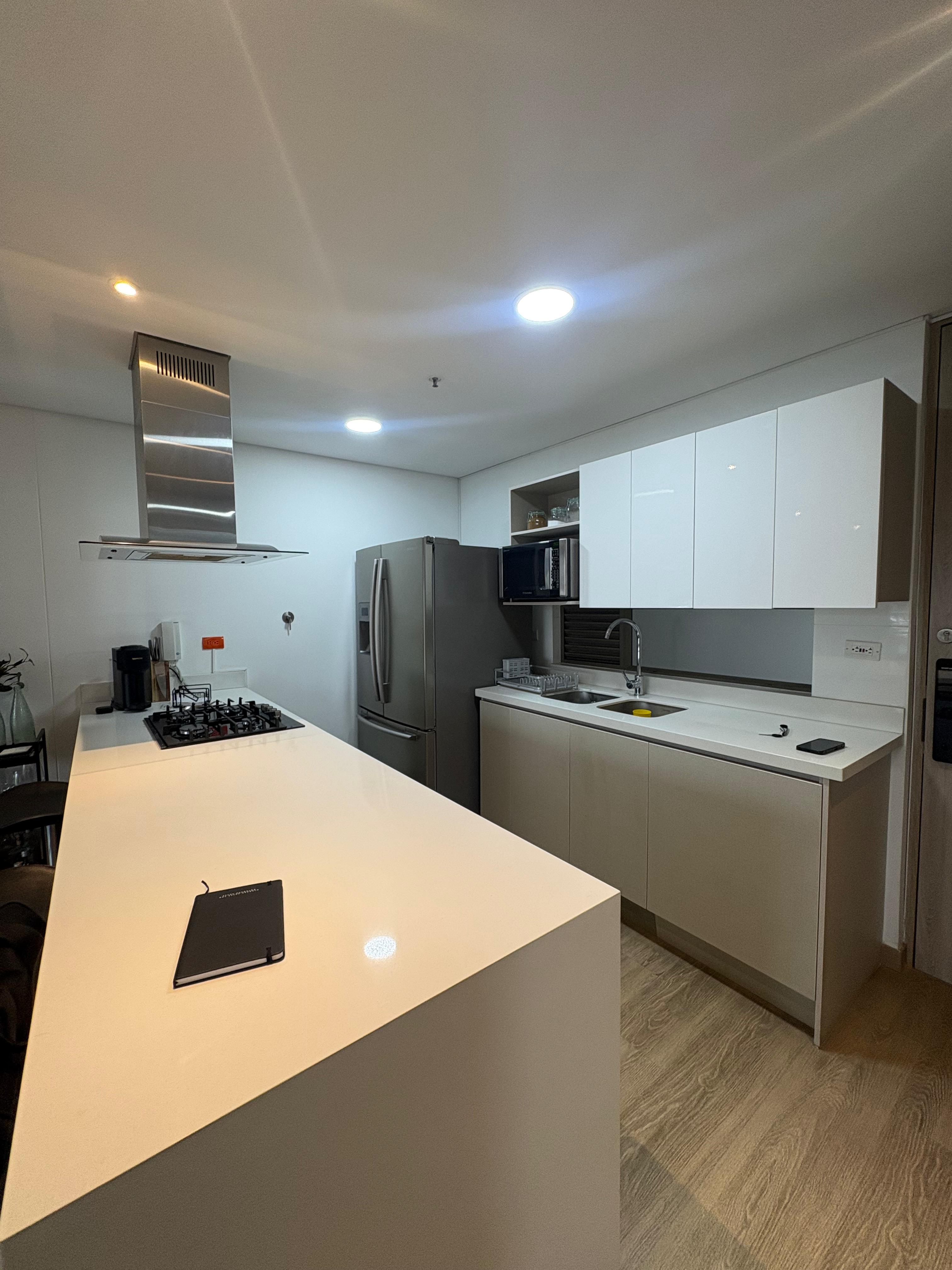 ARRIENDO APARTAESTUDIO, POBLADO LINARES