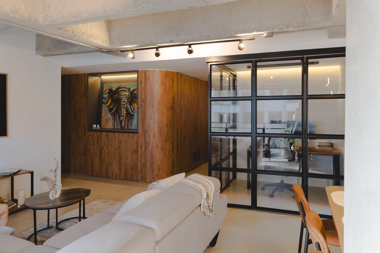 ARRIENDO APARTAMENTO AMOBLADO - CONQUISTADORES