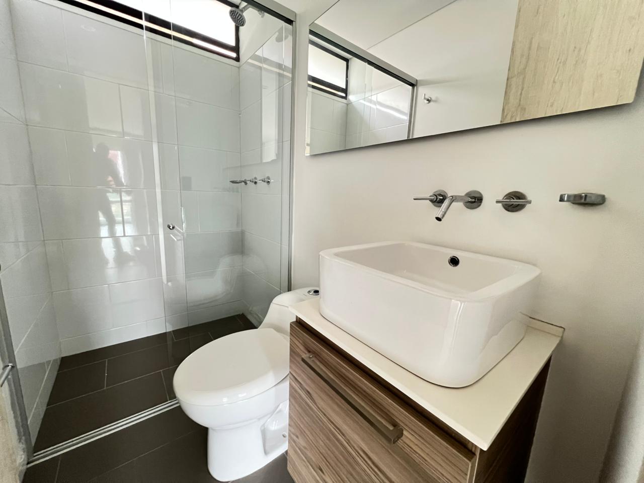 ARRIENDO APARTAESTUDIO - ENVIGADO LOMA DE LAS BRUJAS