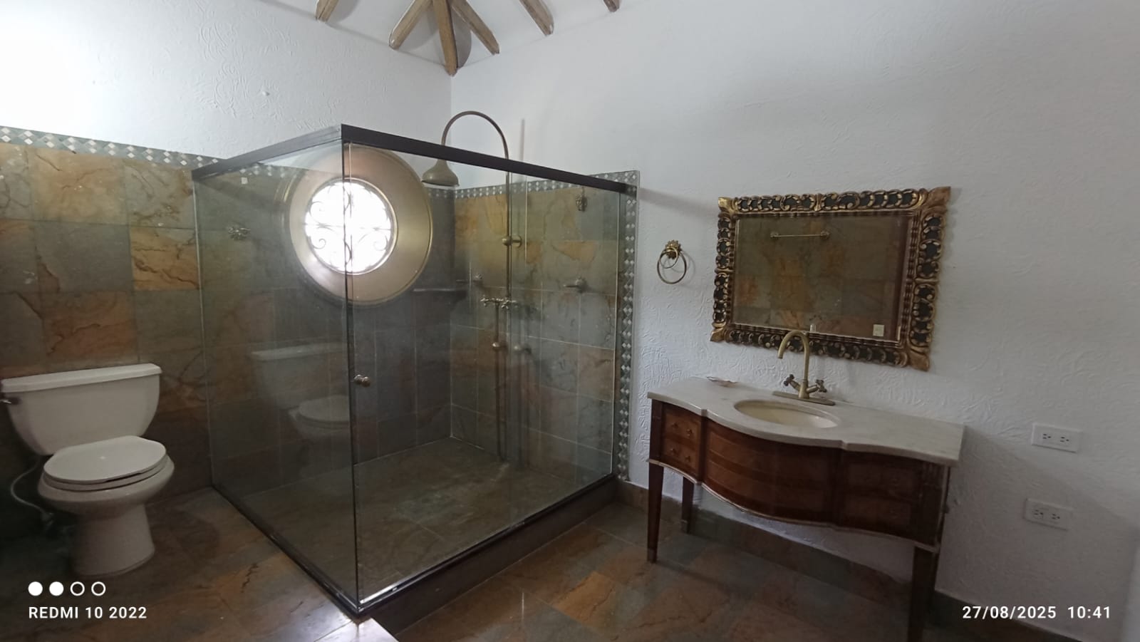 ARRIENDO CASA CAMPESTRE INDEPENDIENTE - POBLADO LOMA DE LOS BALSOS