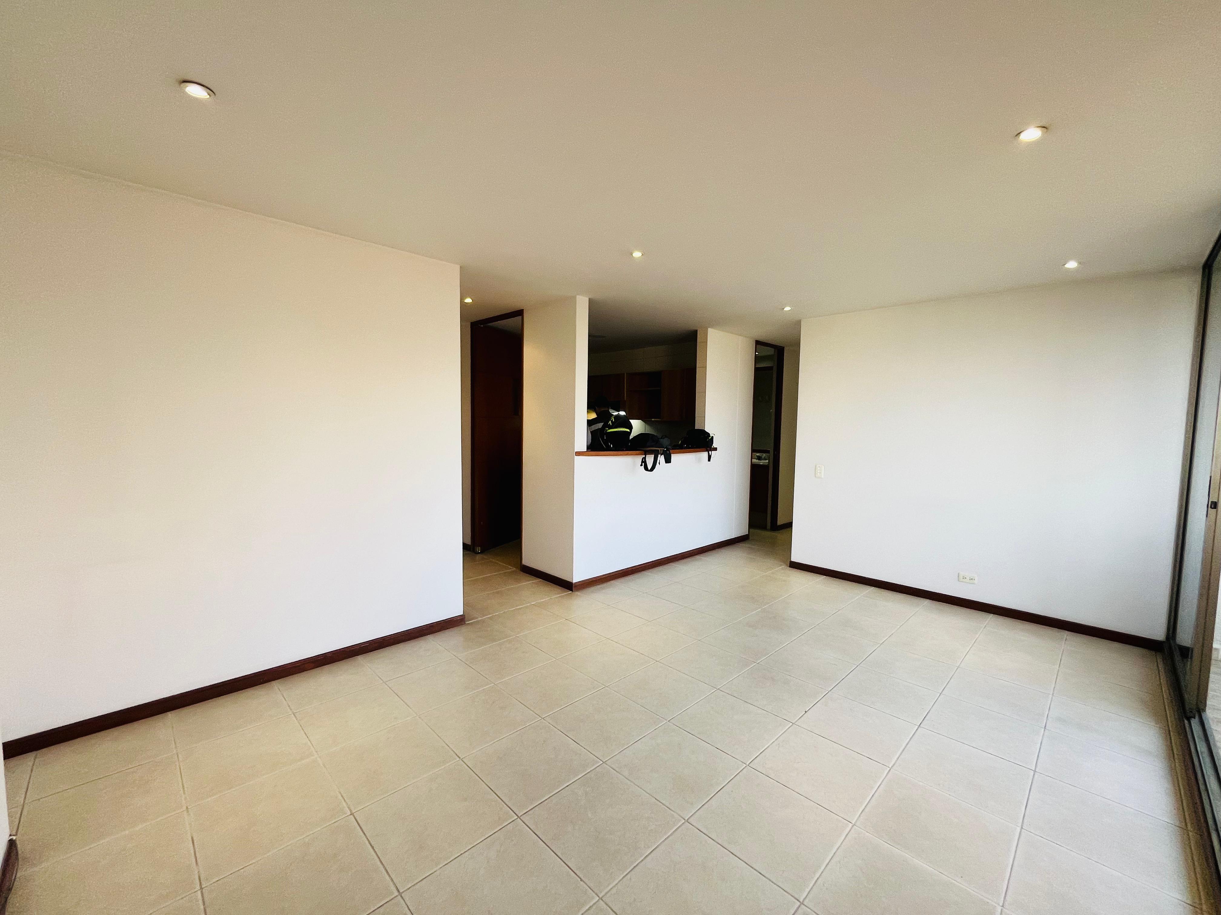 ARRIENDO APARTAMENTO - POBLADO LA FRONTERA