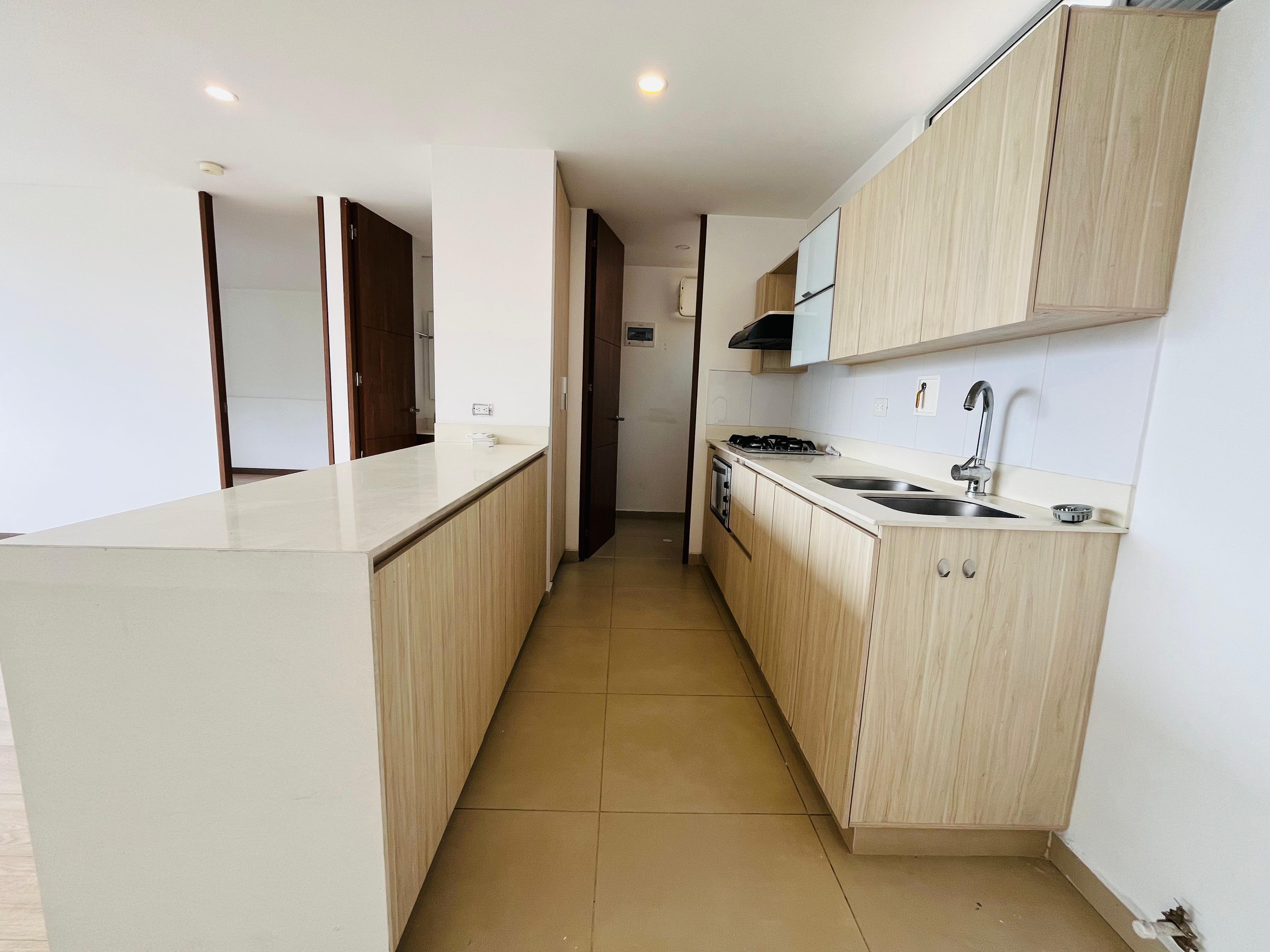 ARRIENDO APARTAESTUDIO - POBLADO LOS GONZALEZ
