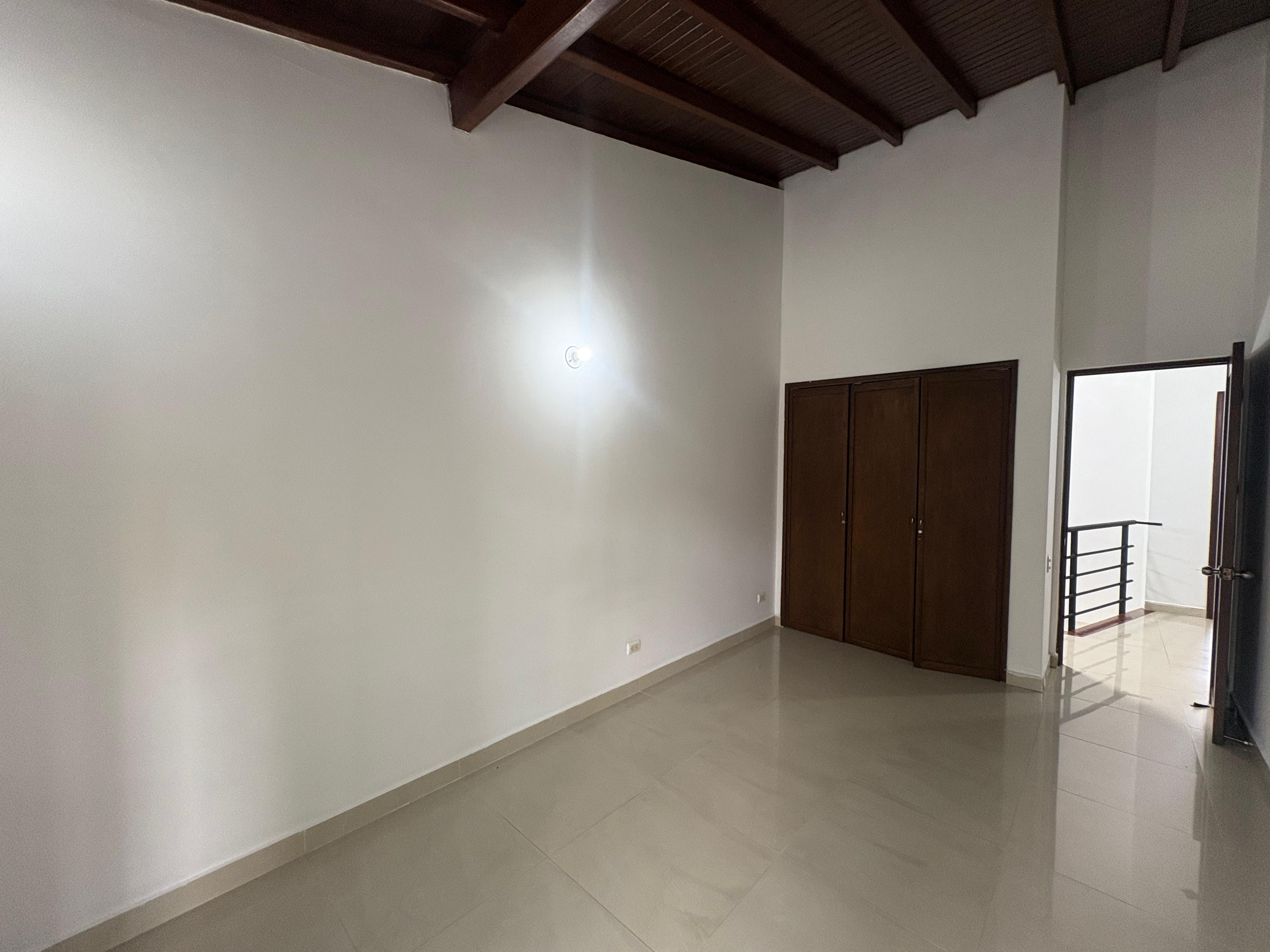 ARRIENDO CASA ENVIGADO BENEDICTINOS