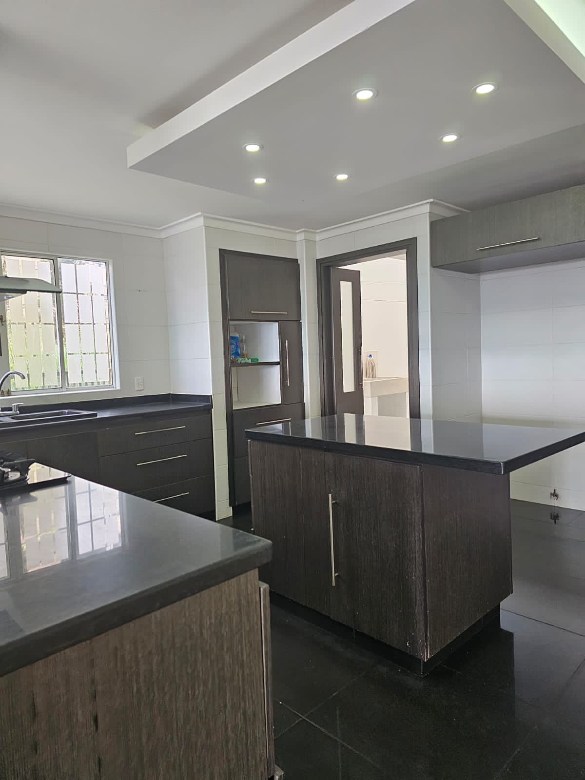 VENTA Y ARRIENDO CASA - POBLADO LA CALERA