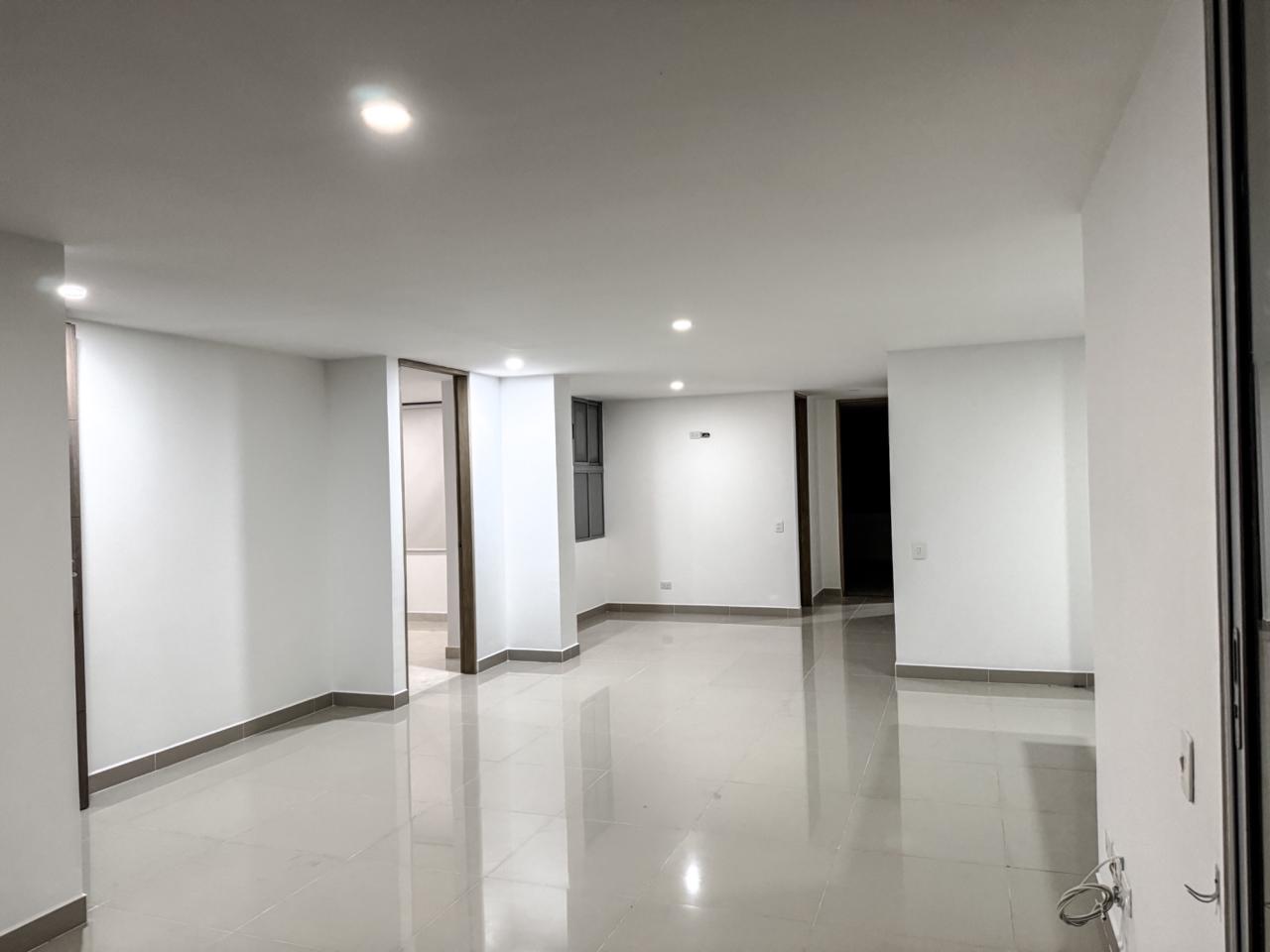 ARRIENDO APARTAMENTO, LAURELES SANTA TERESITA