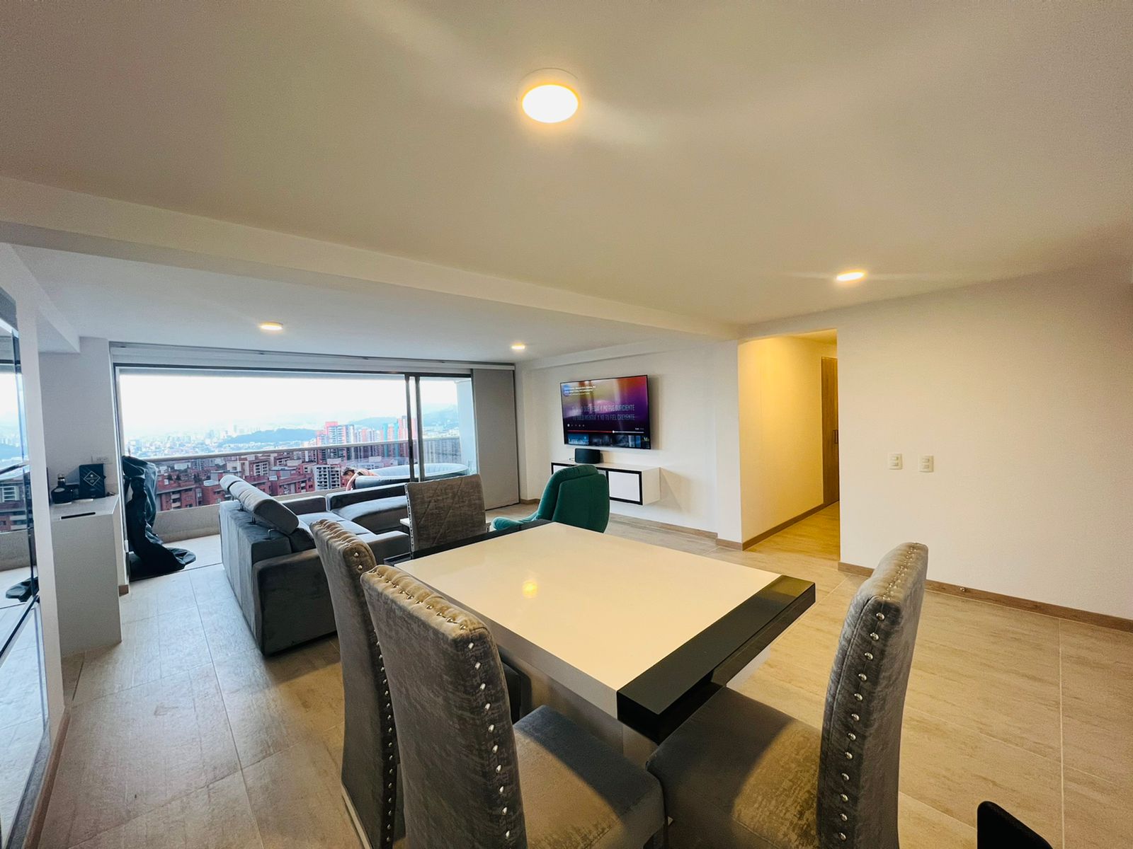 VENTA APARTAMENTO  - LOMA LOS BERNAL