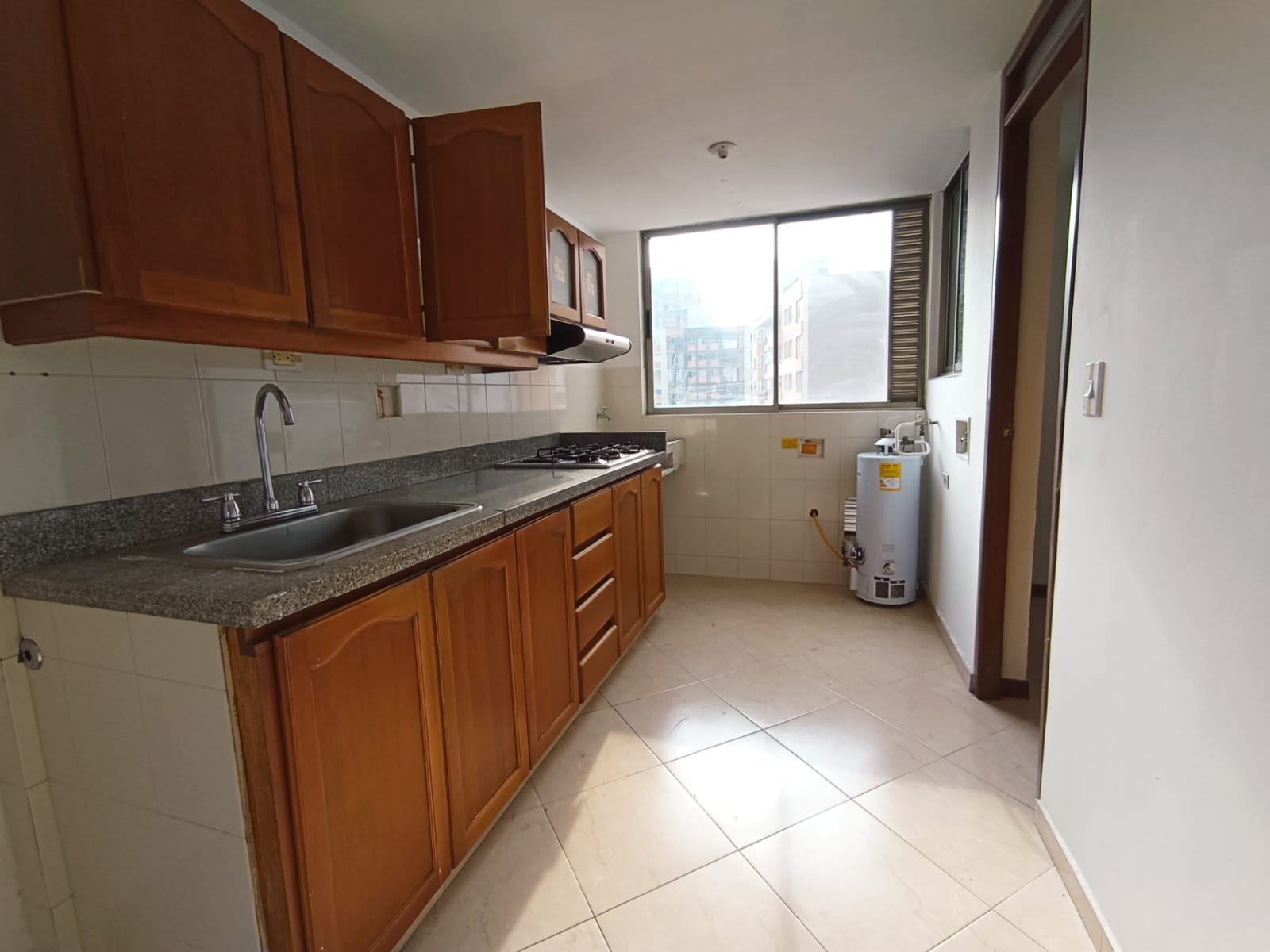 ARRIENDO APARTAMENTO - LOMA LOS BERNAL