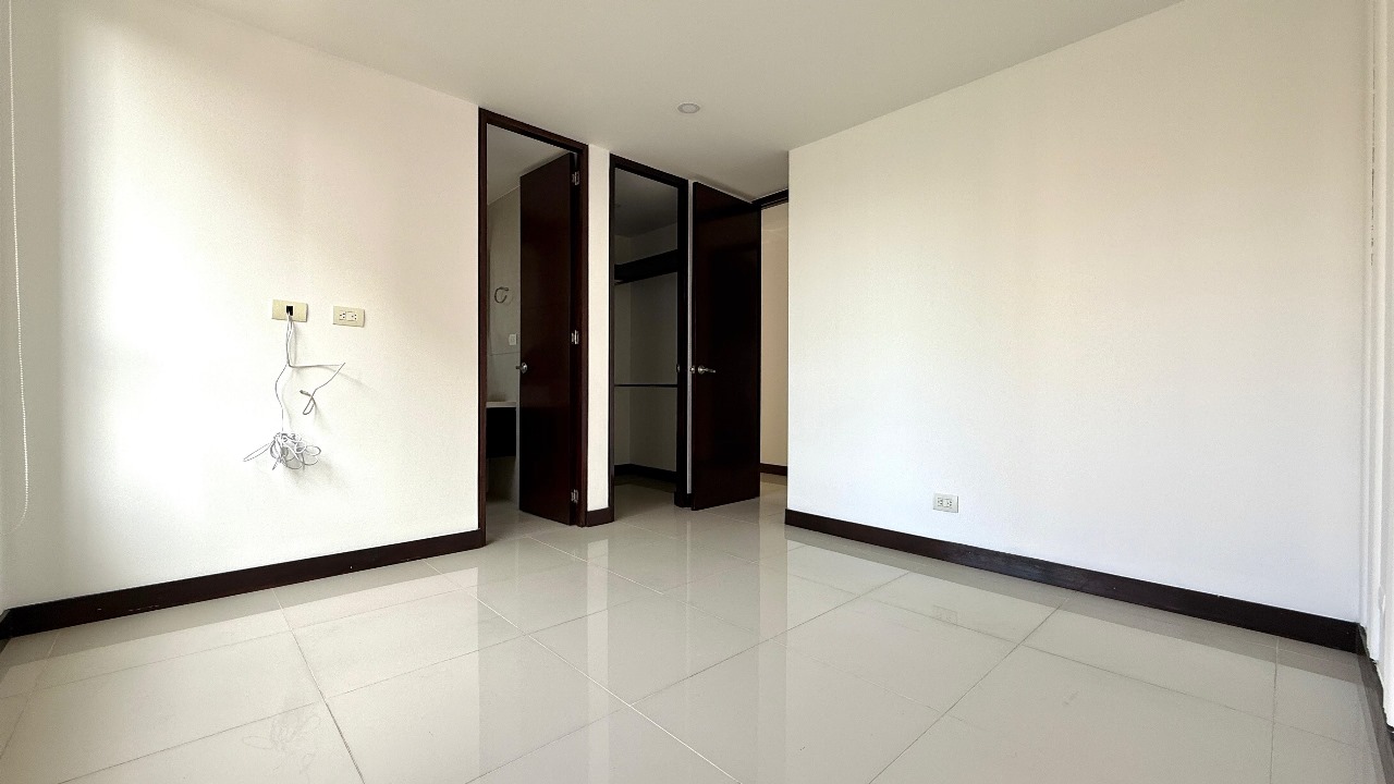 ARRIENDO APARTAMENTO - POBLADO LA LINDE