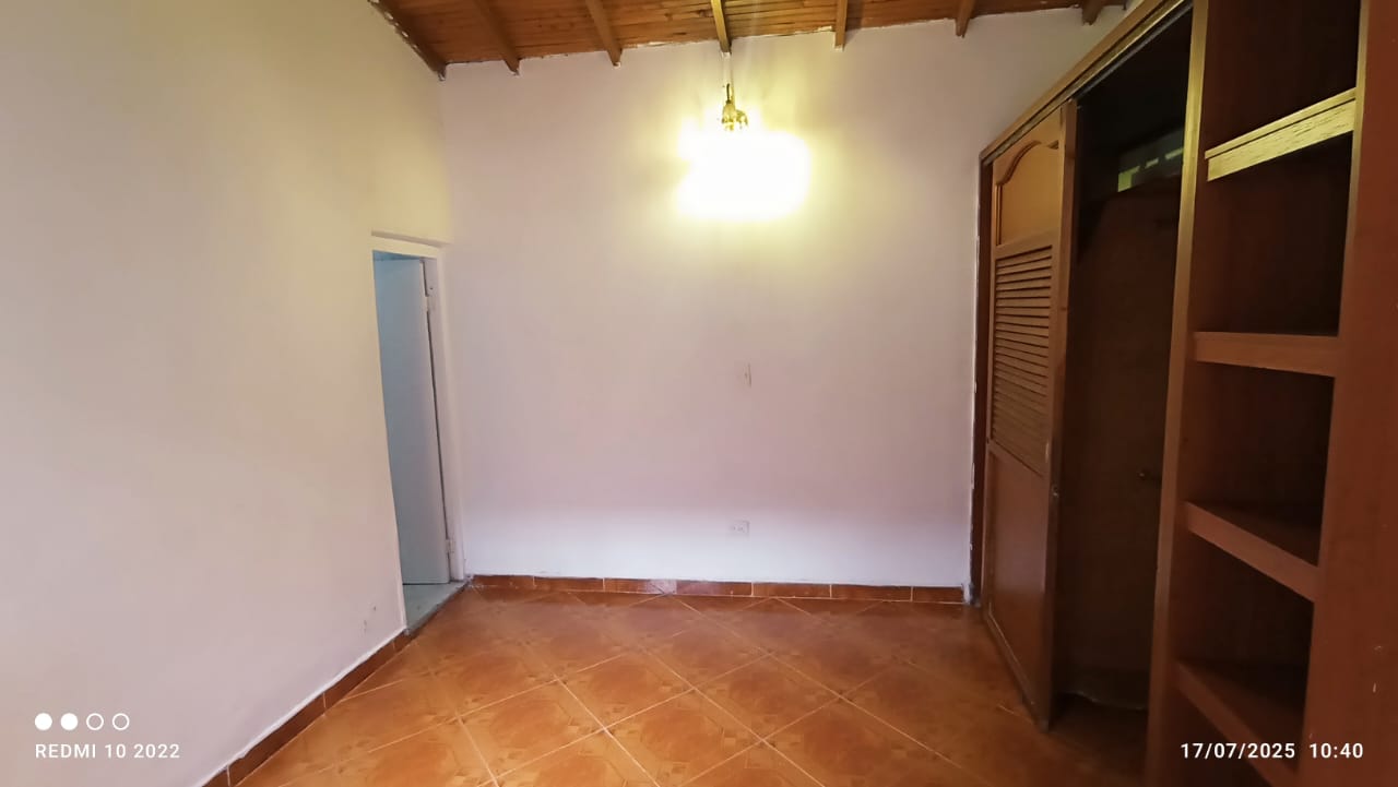ARRIENDO CASA INDEPENDIENTE - SANTA MONICA