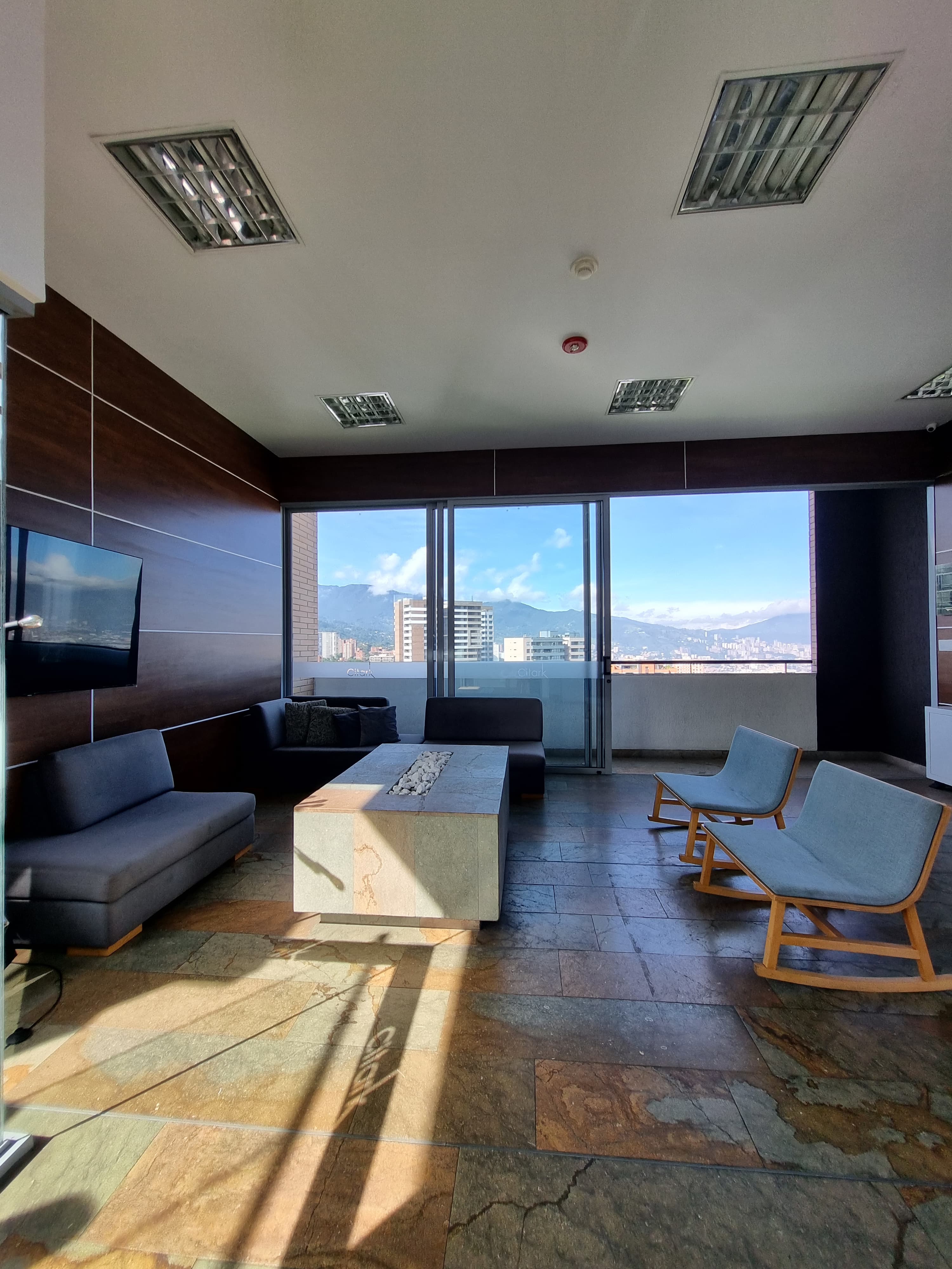 ARRIENDO APARTAMENTO - POBLADO LOS GONZALEZ