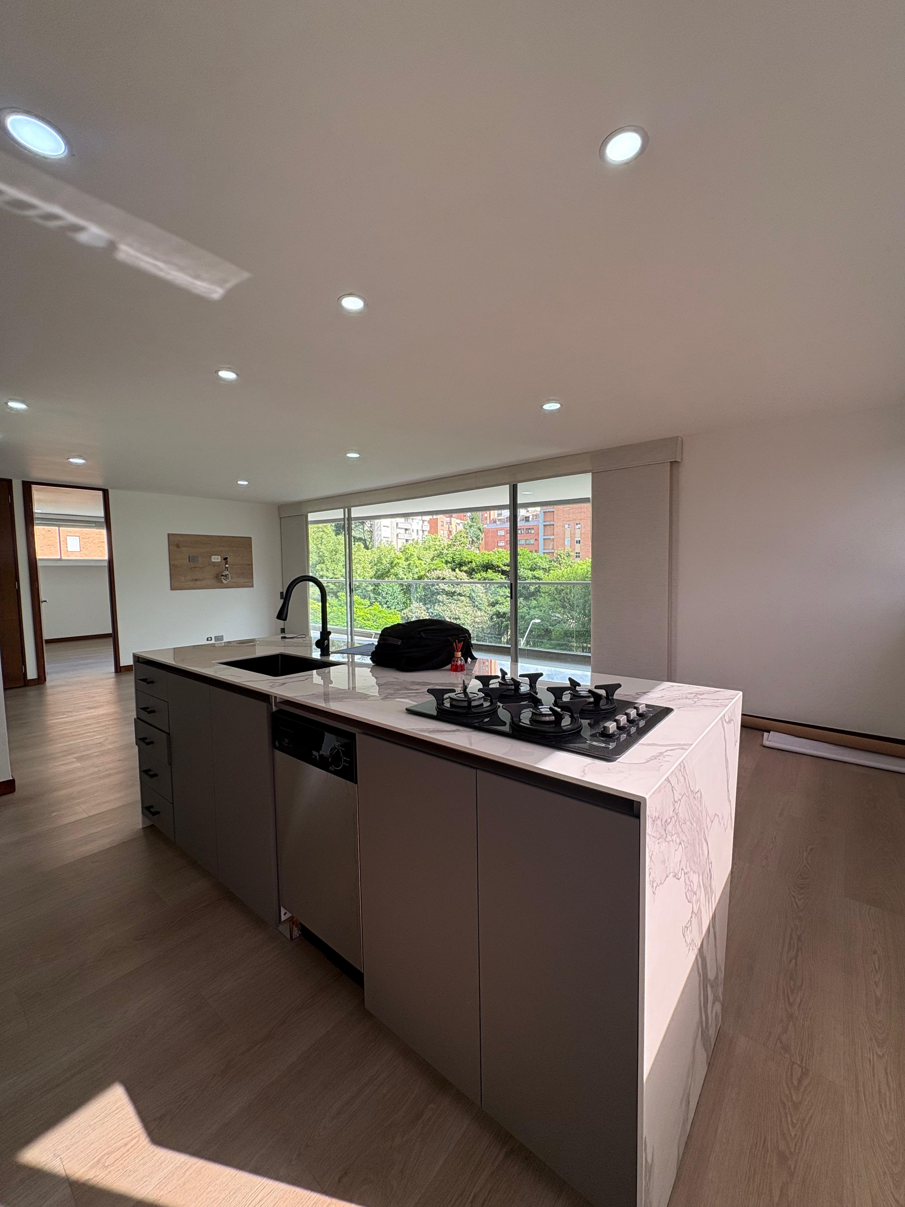 ARRIENDO APARTAMENTO, POBLADO SANTA MARIA DE LOS ANGELES