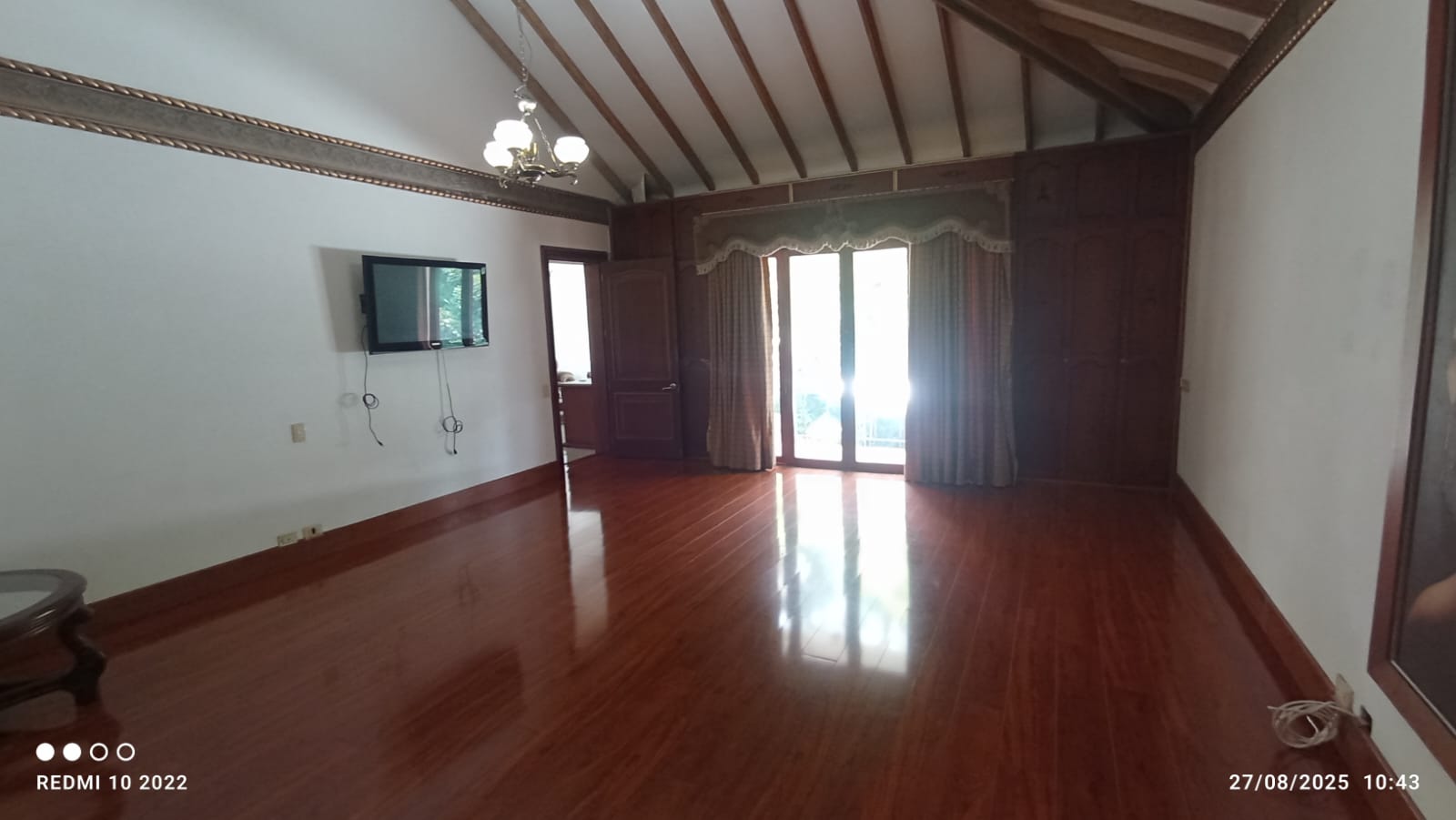 ARRIENDO CASA CAMPESTRE INDEPENDIENTE - POBLADO LOMA DE LOS BALSOS