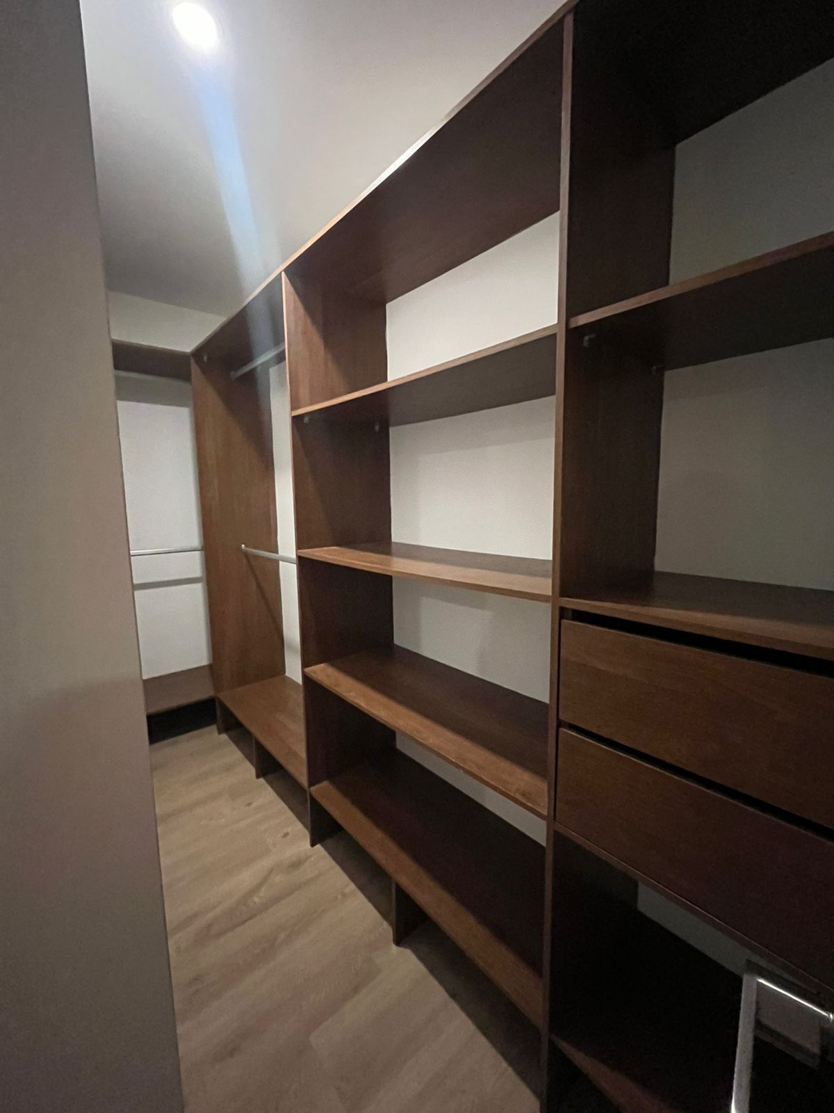 ARRIENDO APARTAMENTO - POBLADO LOS GONZALEZ
