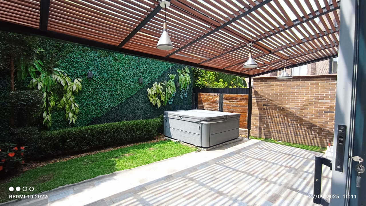ARRIENDO CASA - POBLADO SAN LUCAS