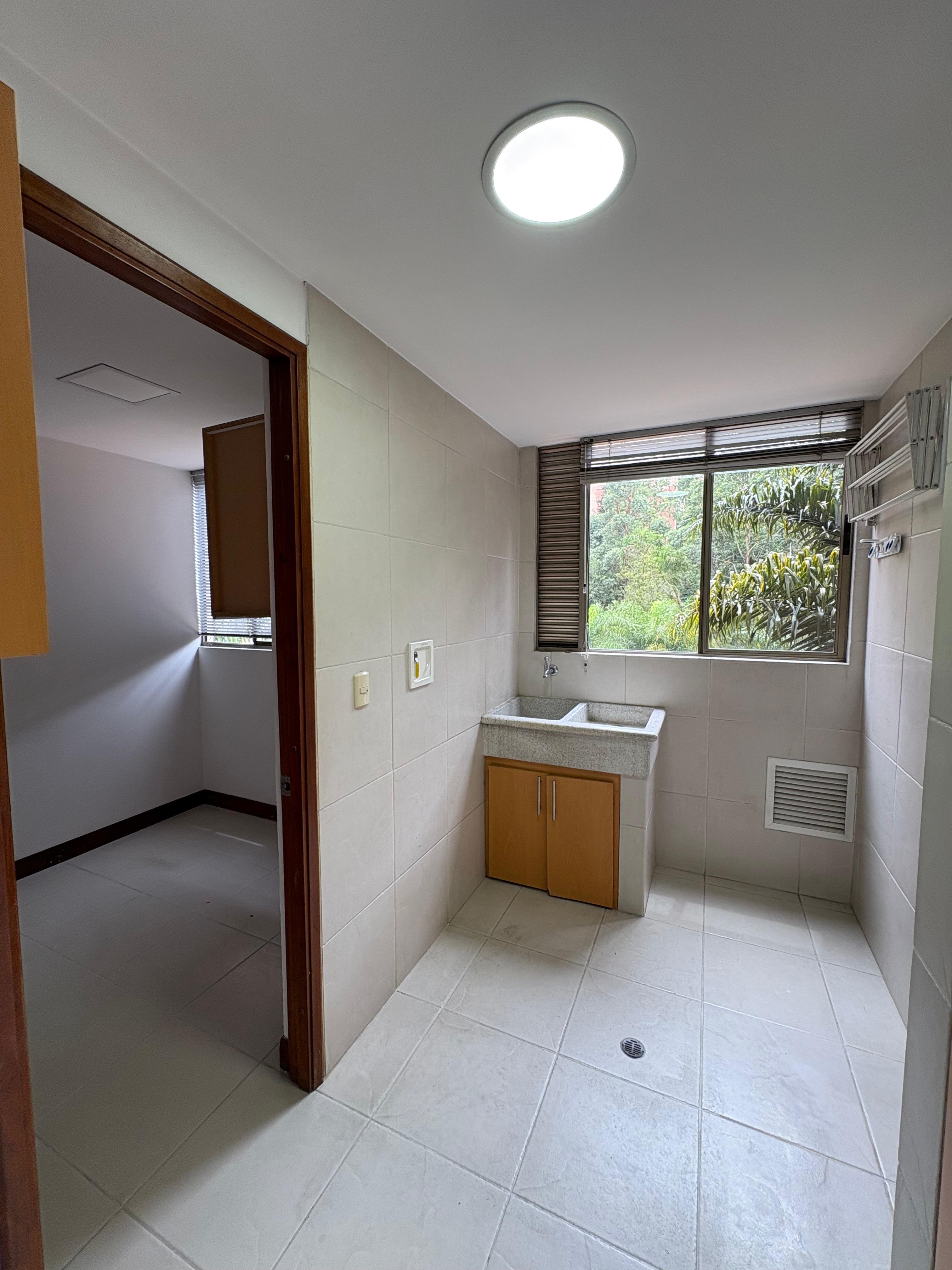 ARRIENDO APARTAMENTO, POBLADO CALERA