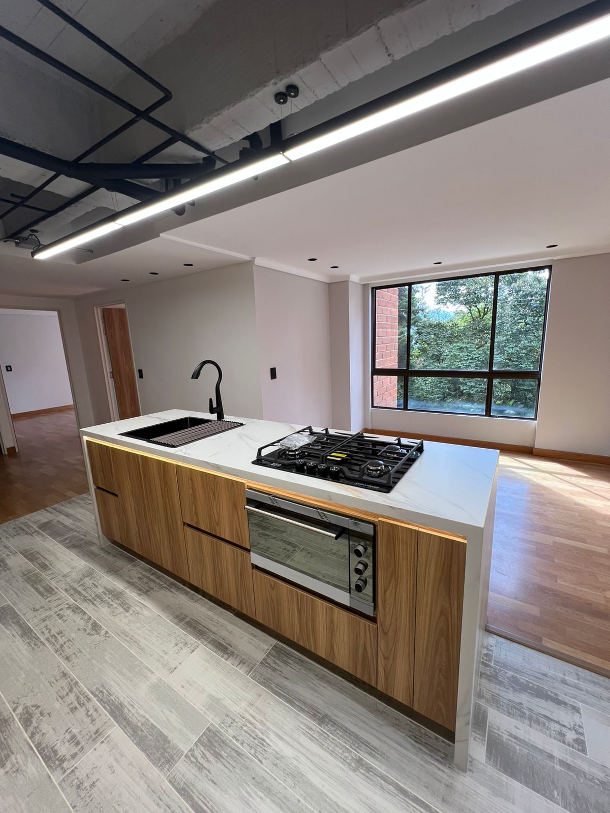 ARRIENDO APARTAMENTO, POBLADO LA CONCHA